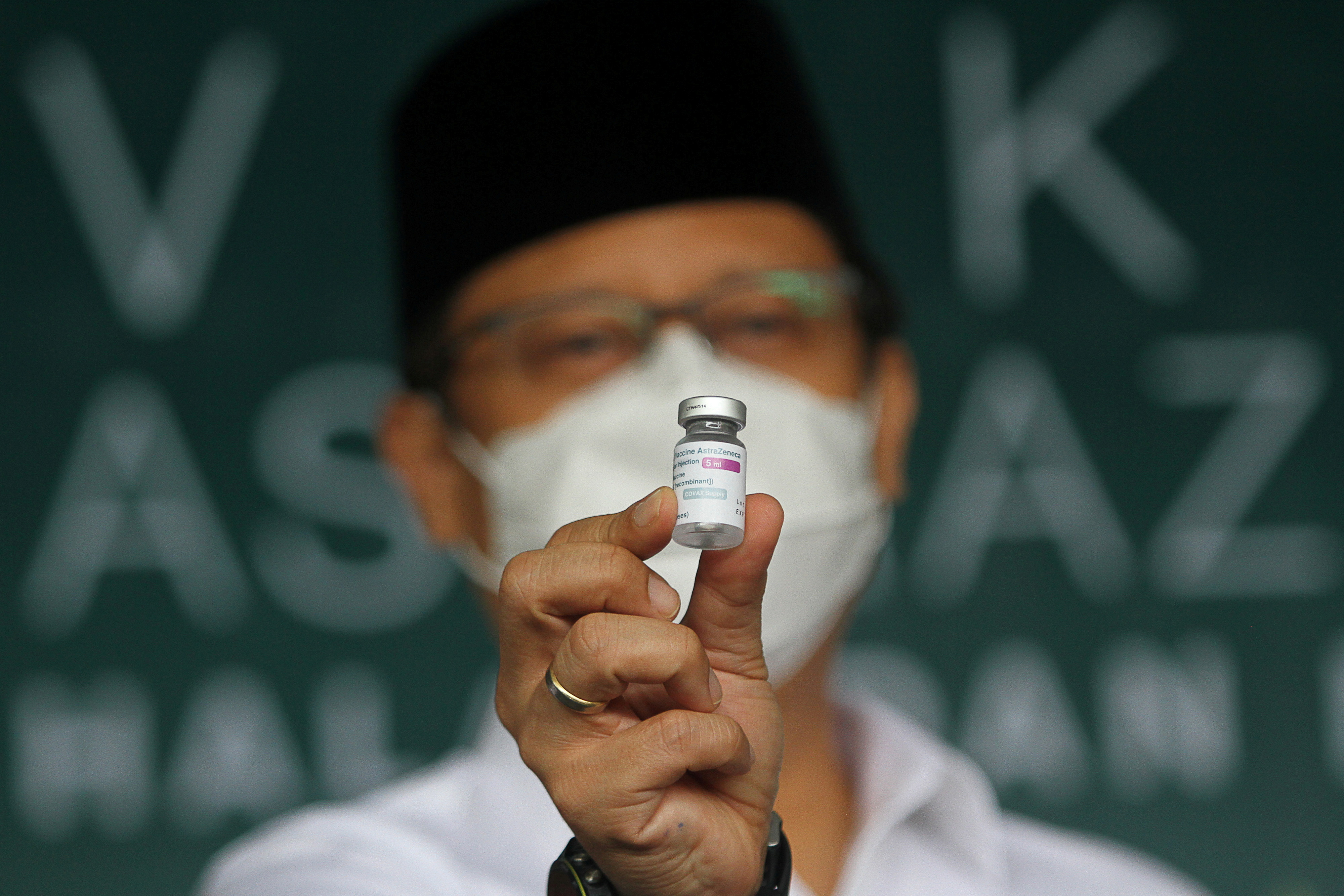Indonesiam Health Minister Budi Gunadi Sadikin at mass vaccination in Surabaya