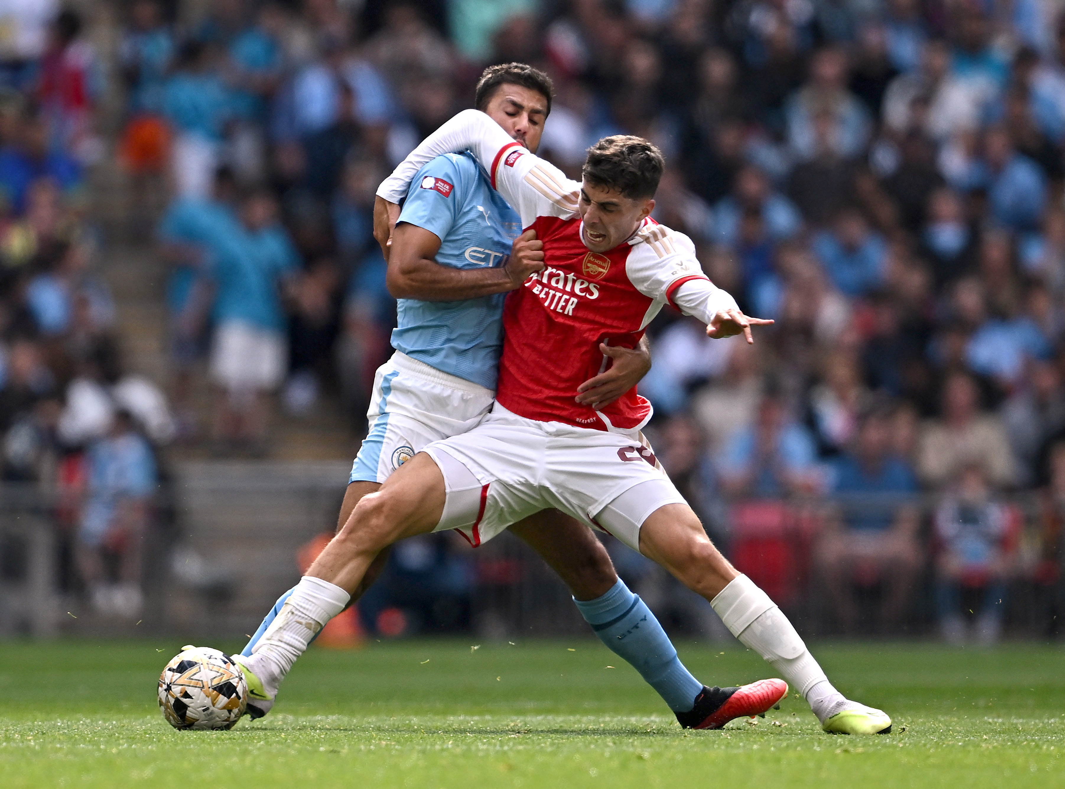 Arsenal down Man City in shootout to win Community Shield Reuters