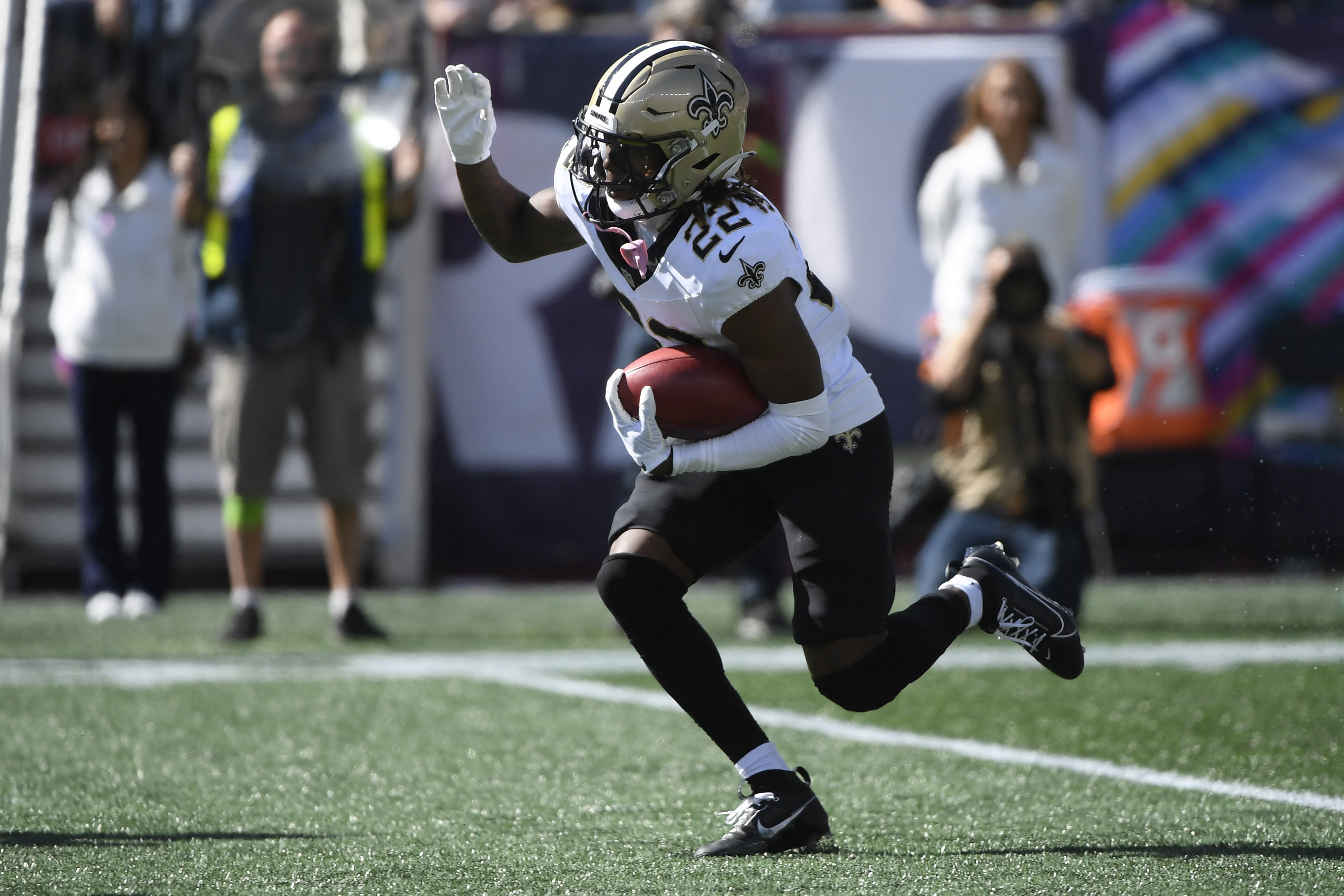 Kamara's fumbles lead to Saints 1st shutout loss in 21 years