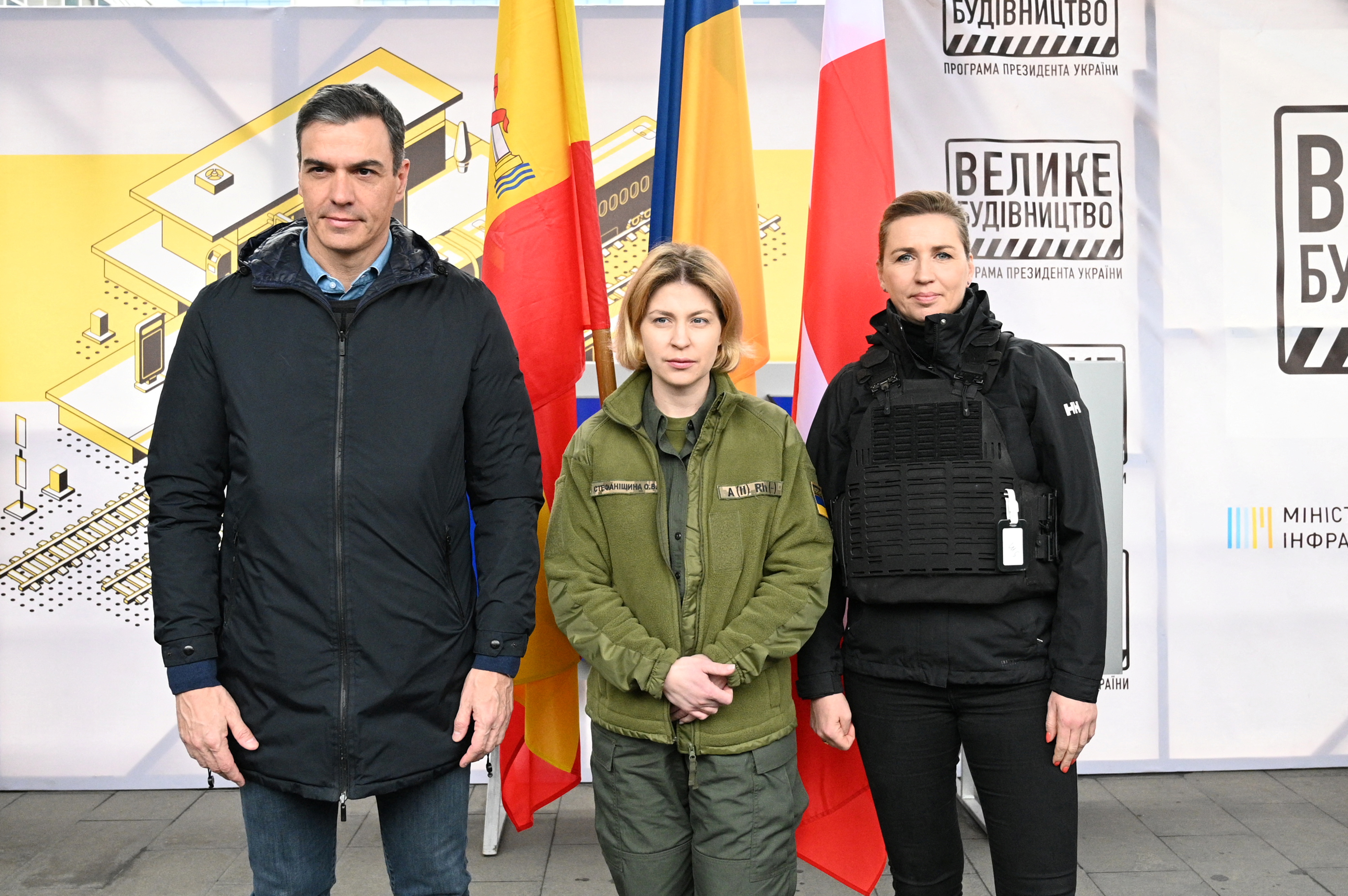 Spanish PM Sanchez and Danish PM Frederiksen visit Kyiv