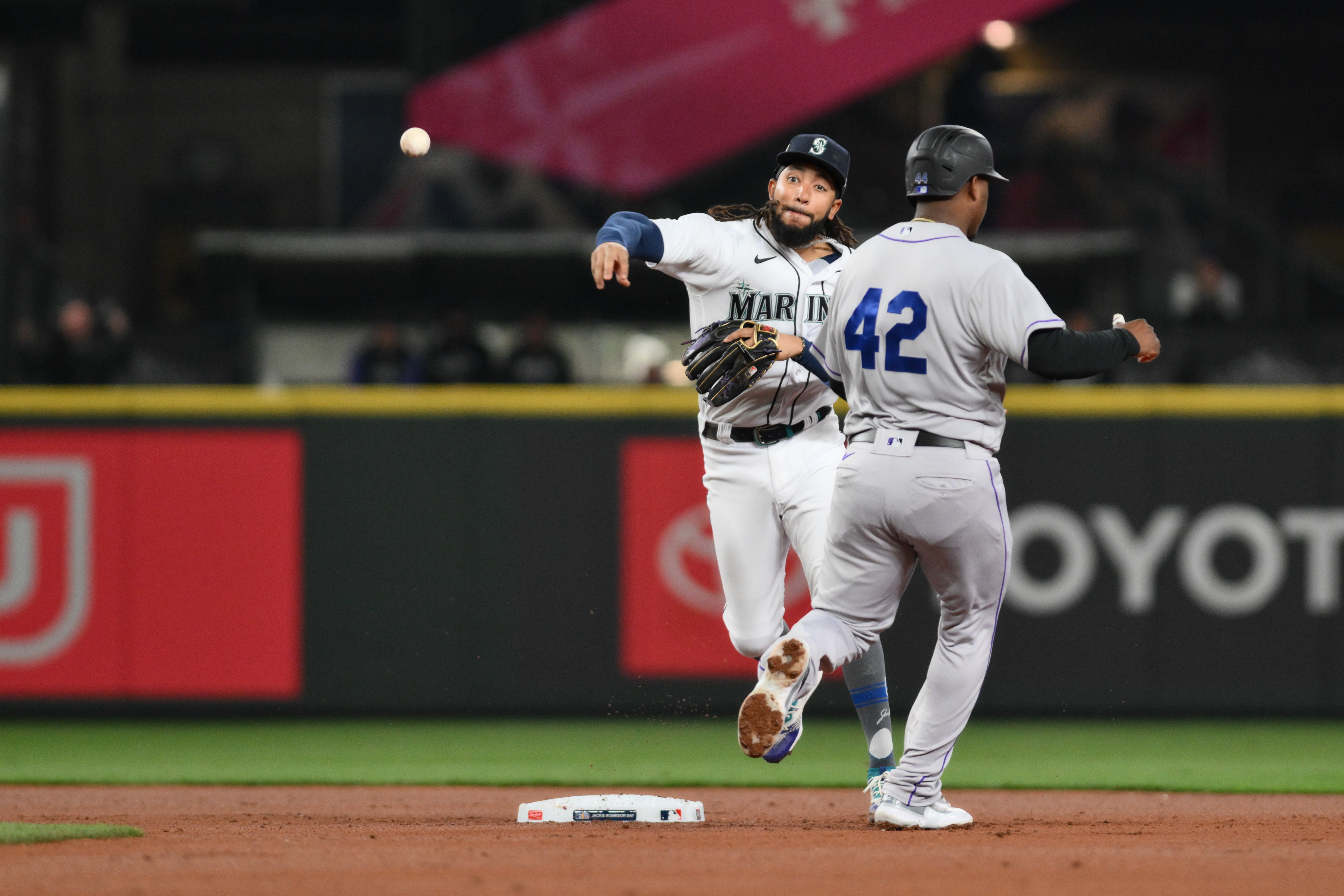 Mariners at forefront of establishing Jackie Robinson Day