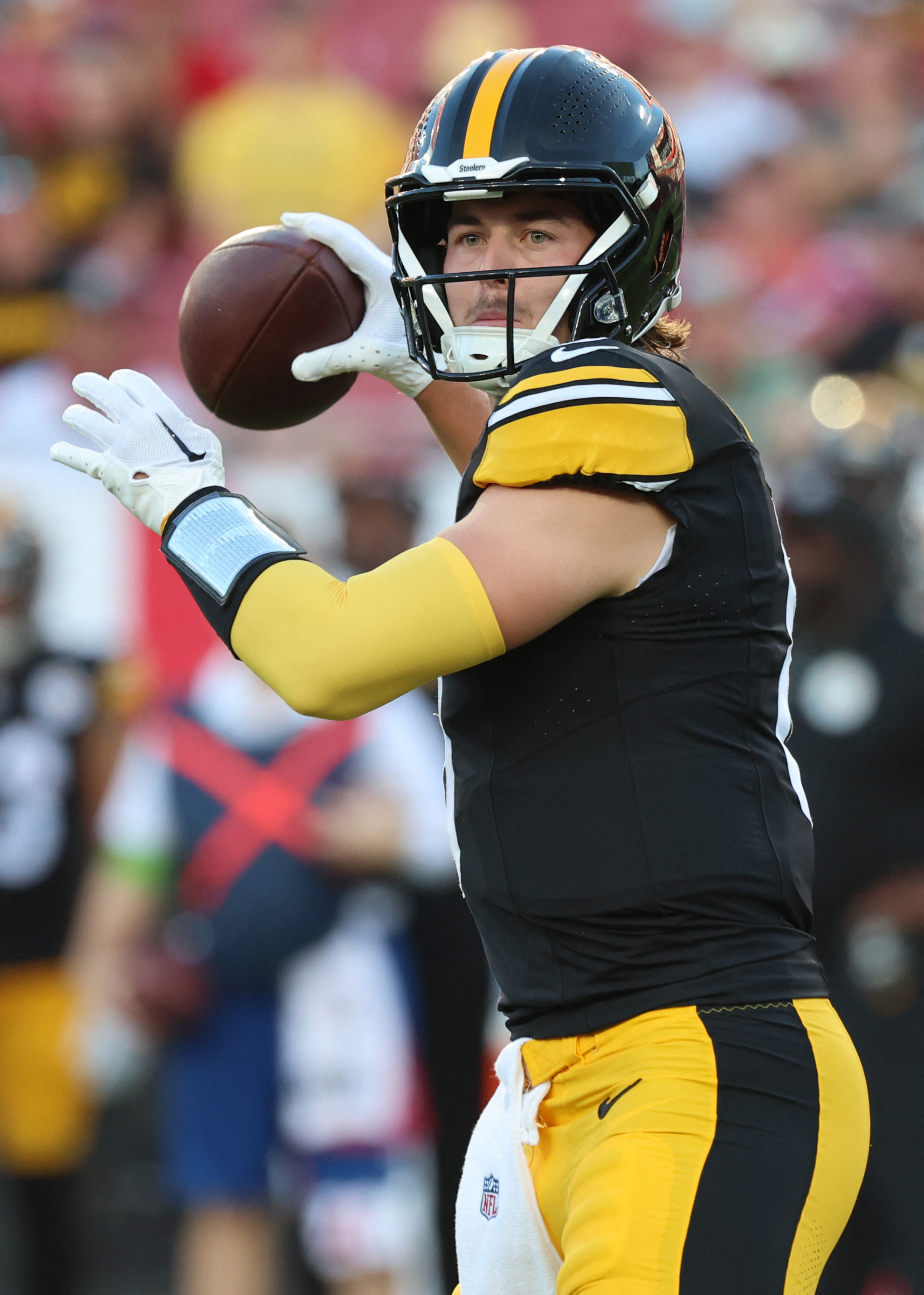 Kenny Pickett, Steelers cruise past Buccaneers