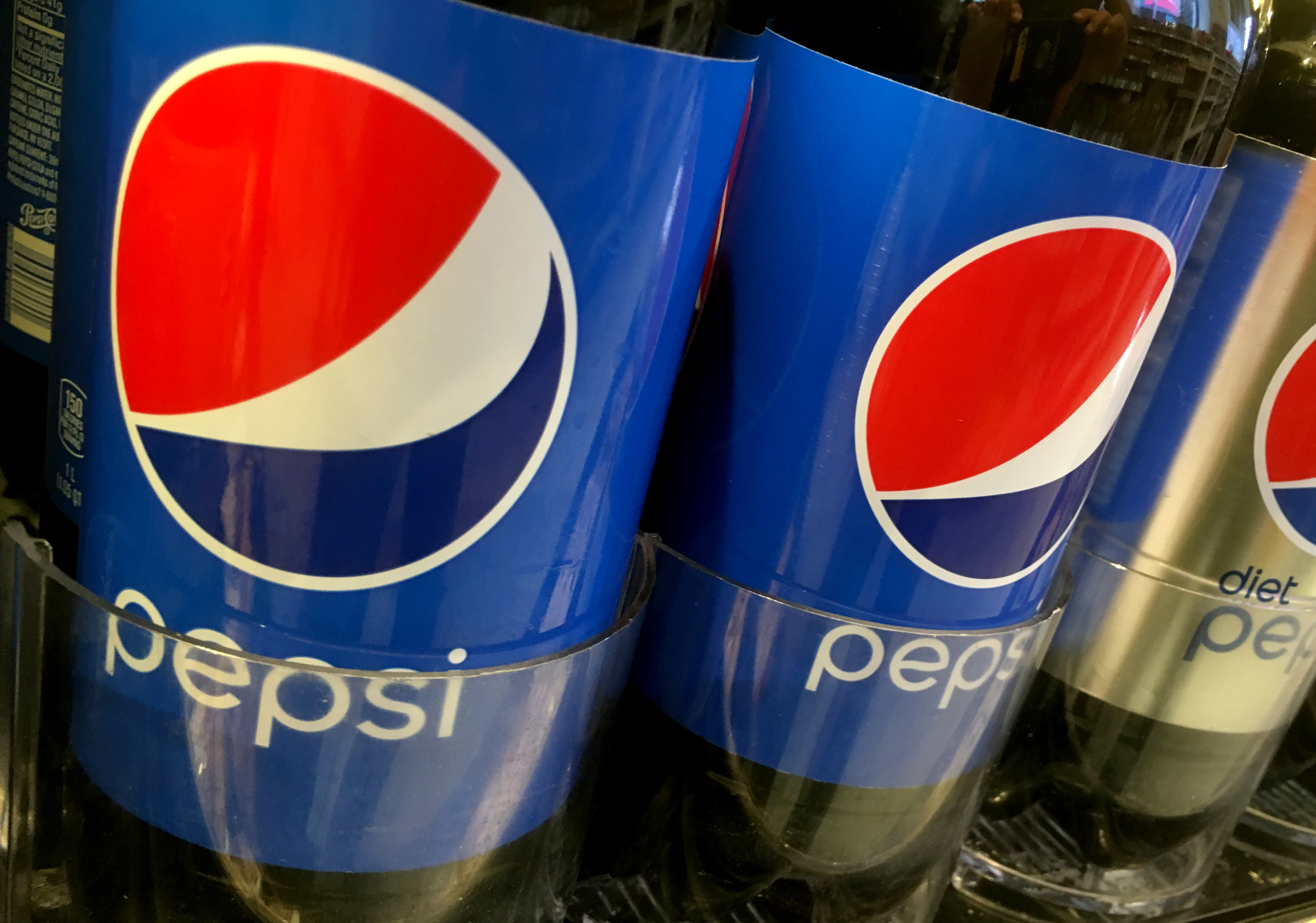 New York sues says pollute, hurt Reuters it over health plastics PepsiCo 