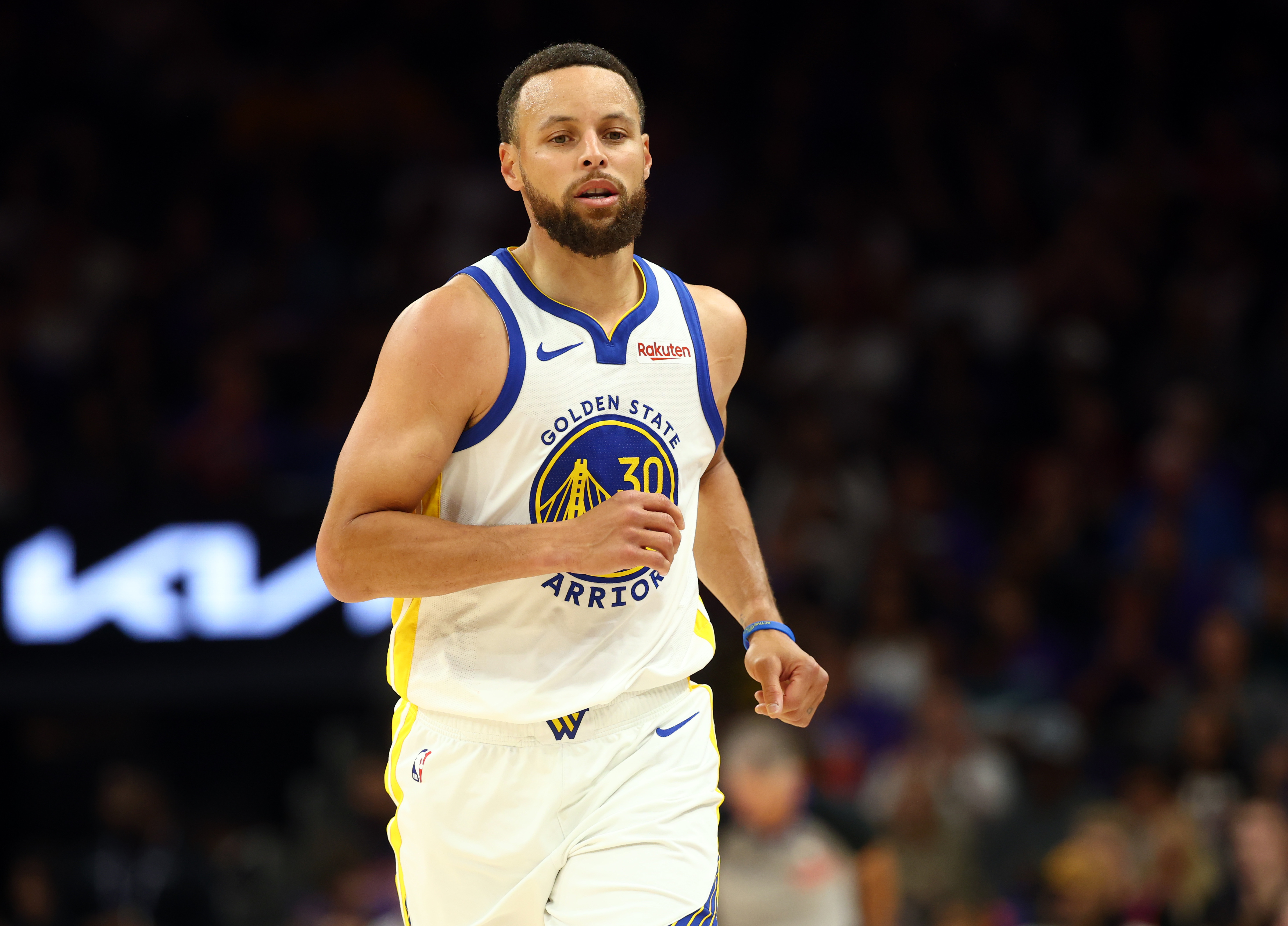 Stephen Curry first active player showcased by Hall of Fame | Reuters