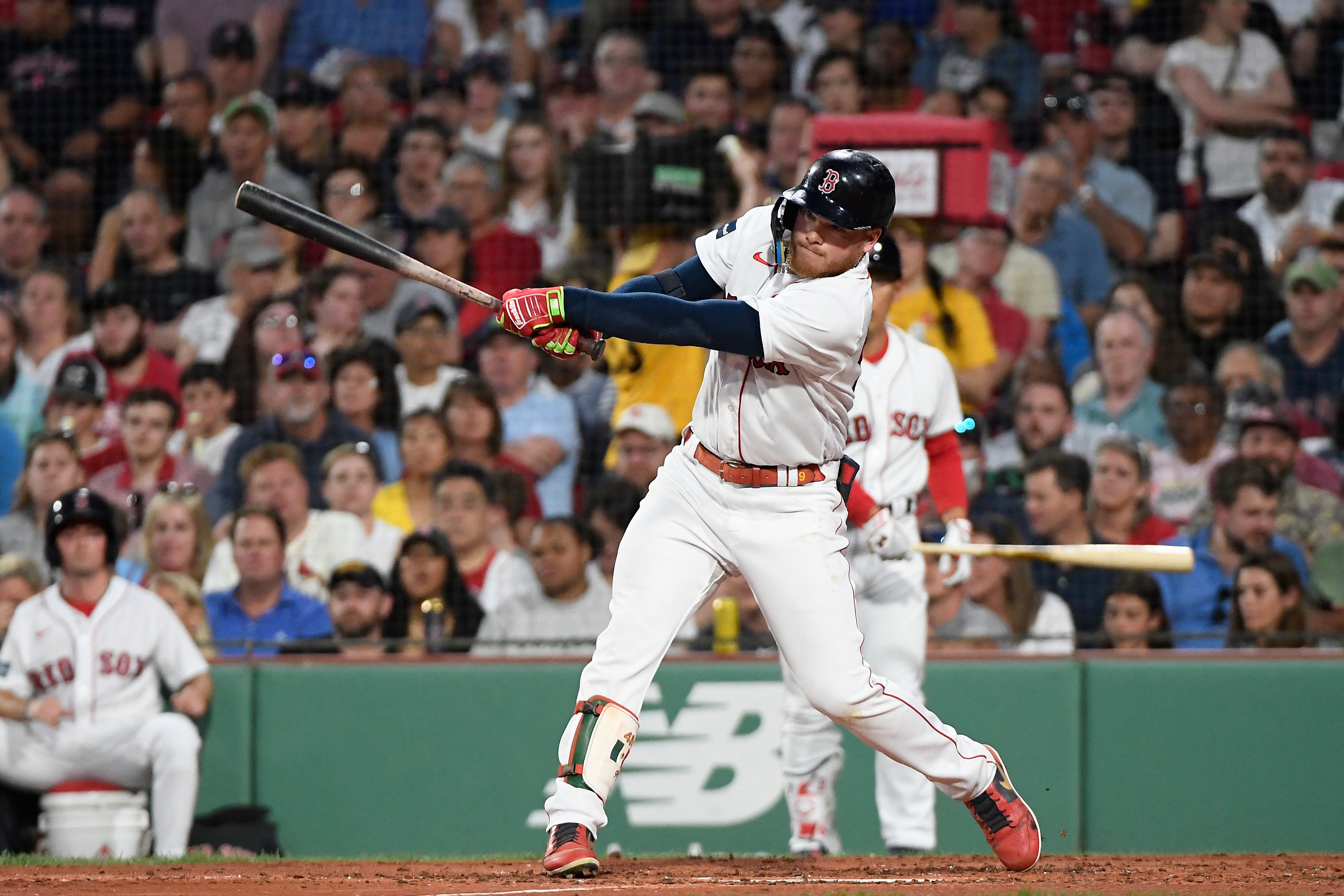 Betts, Red Sox rally past Cardinals