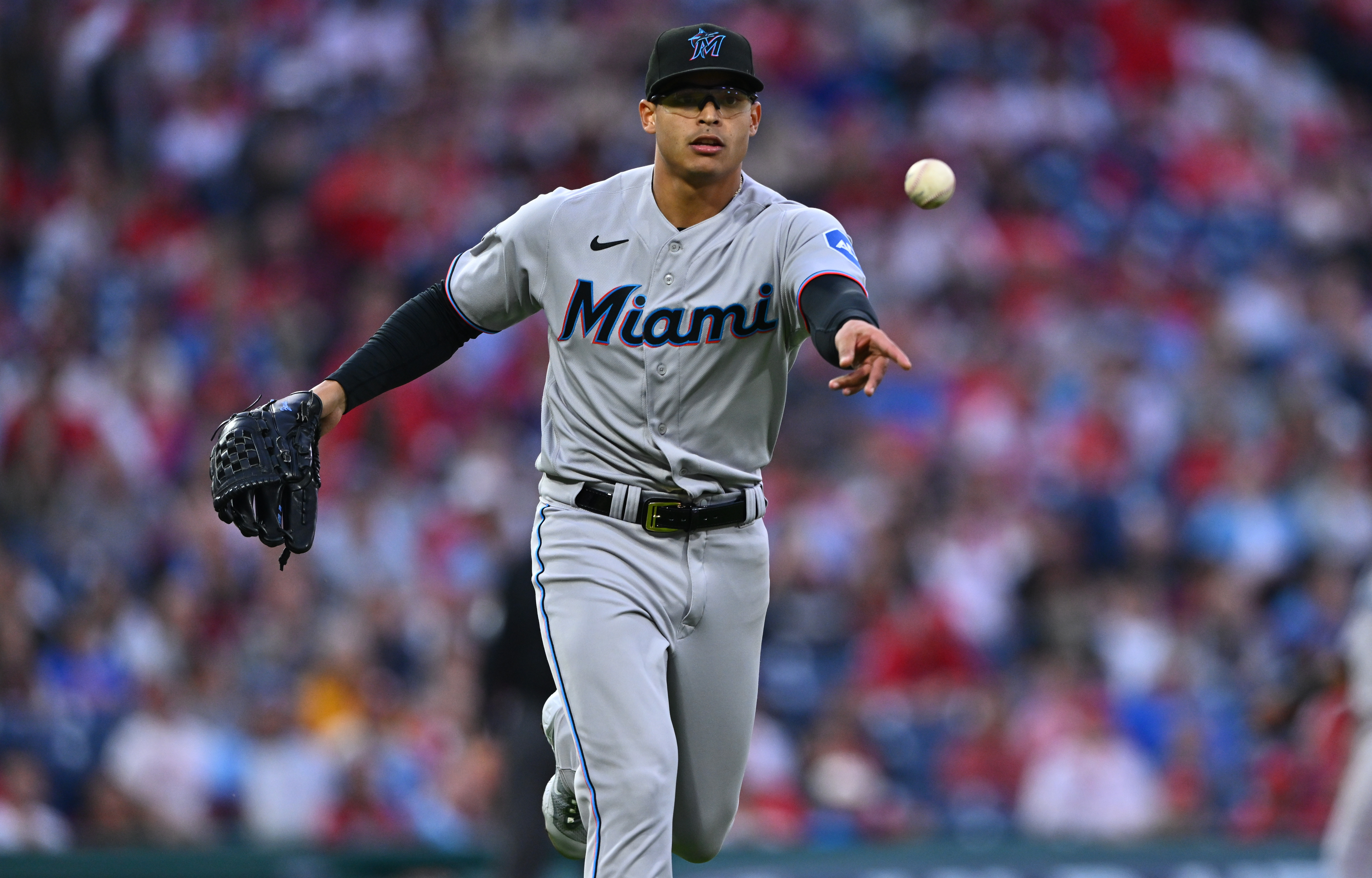 Luis Arraez Hits for Cycle in Marlins' 8-4 Win Over Phillies – NBC