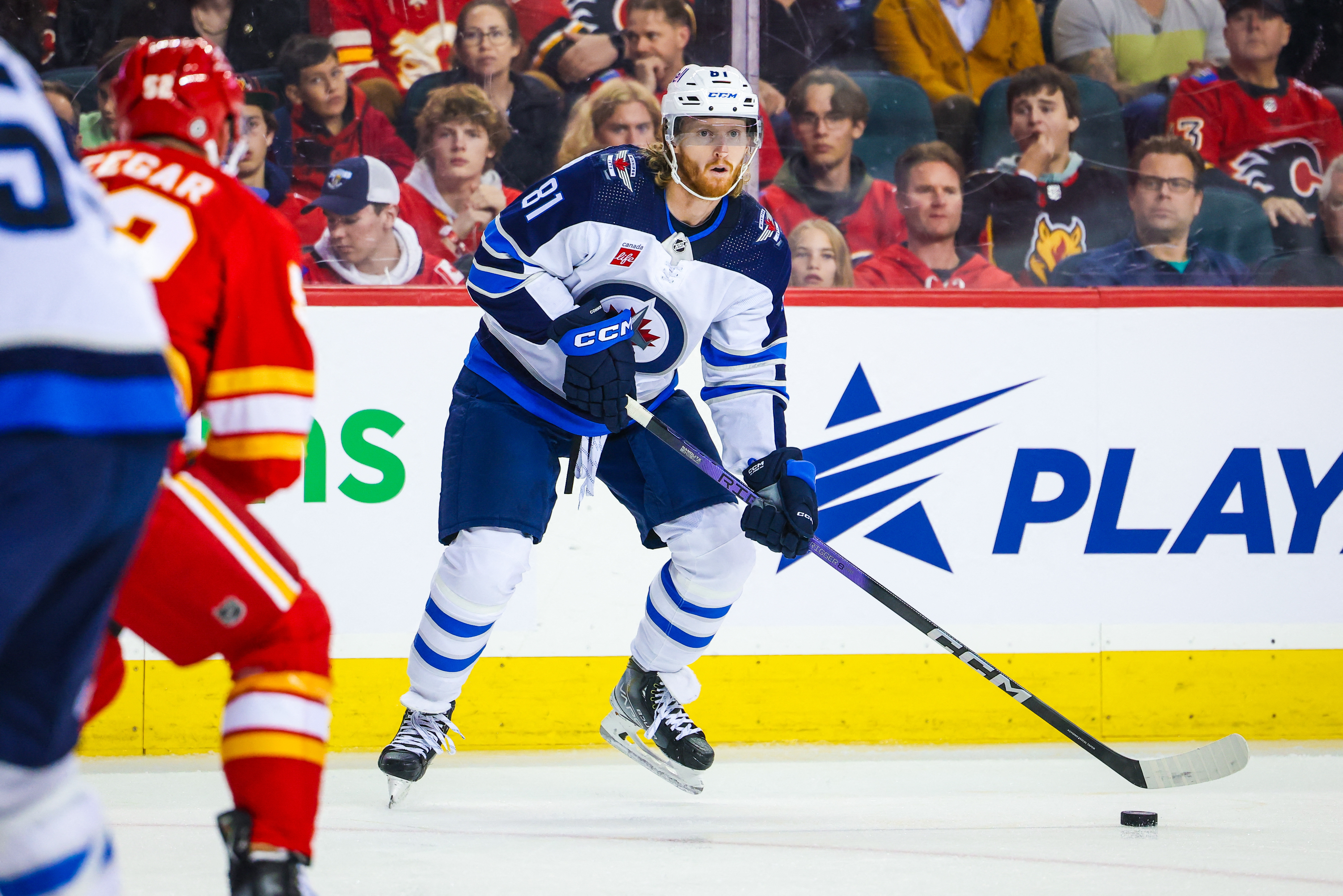 Andrew Mangiapane has 2 goals and an assist, Flames beat Jets 5-3