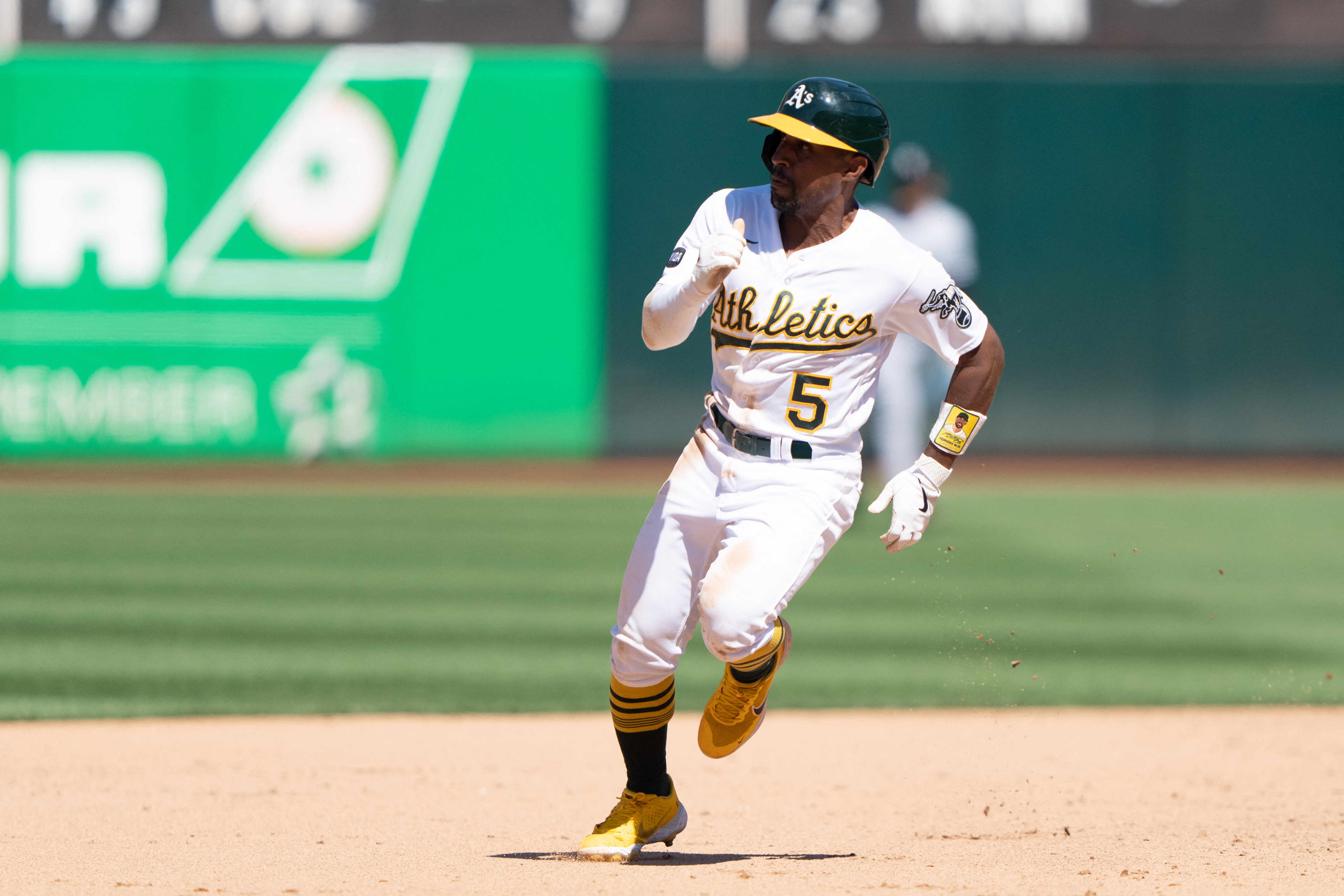 A's beat White Sox 7-4 to move Melvin closer to milestone - The Pajaronian