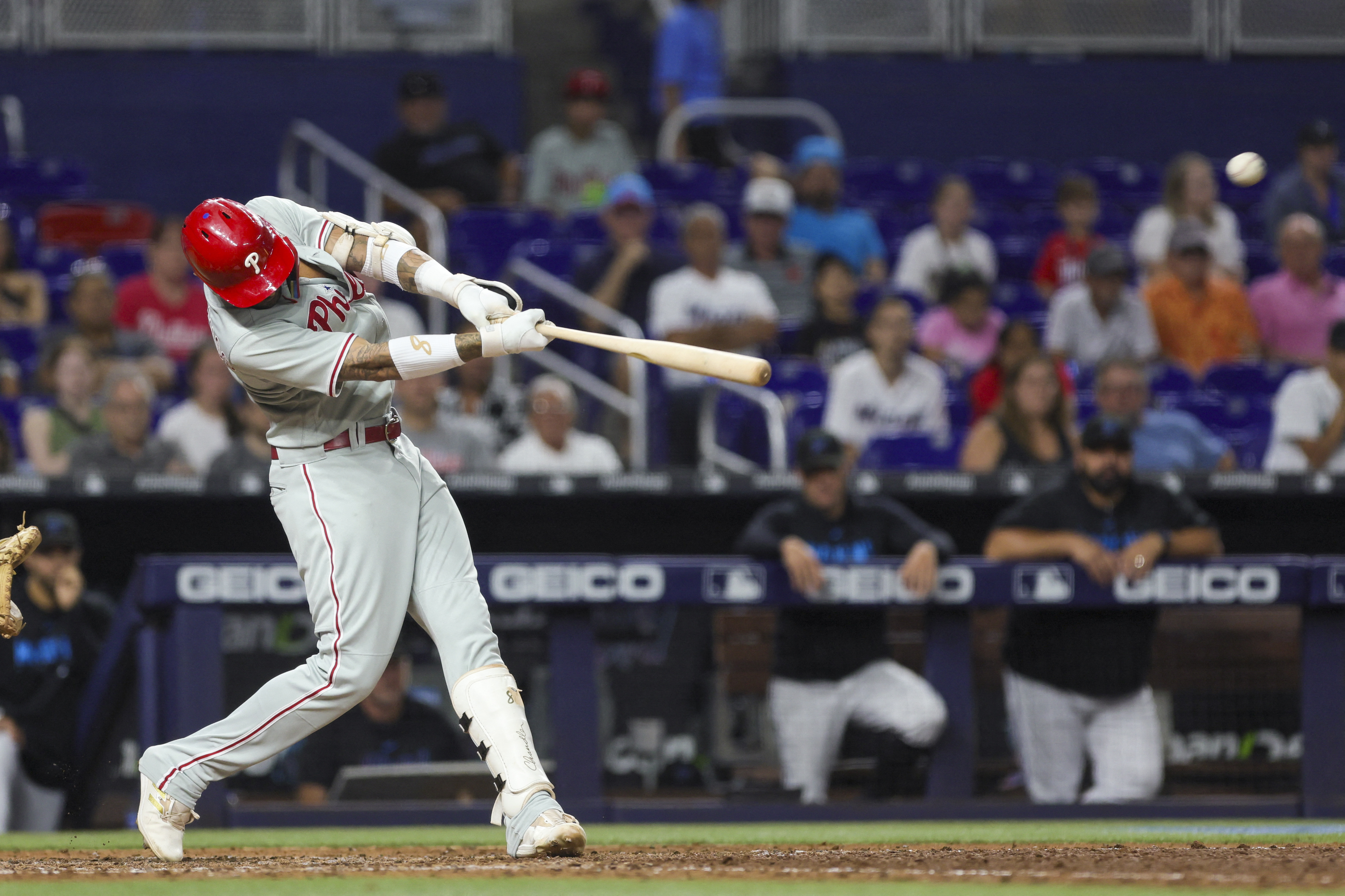 Marlins rally in ninth to overcome Gary Sánchez, Padres 2-1