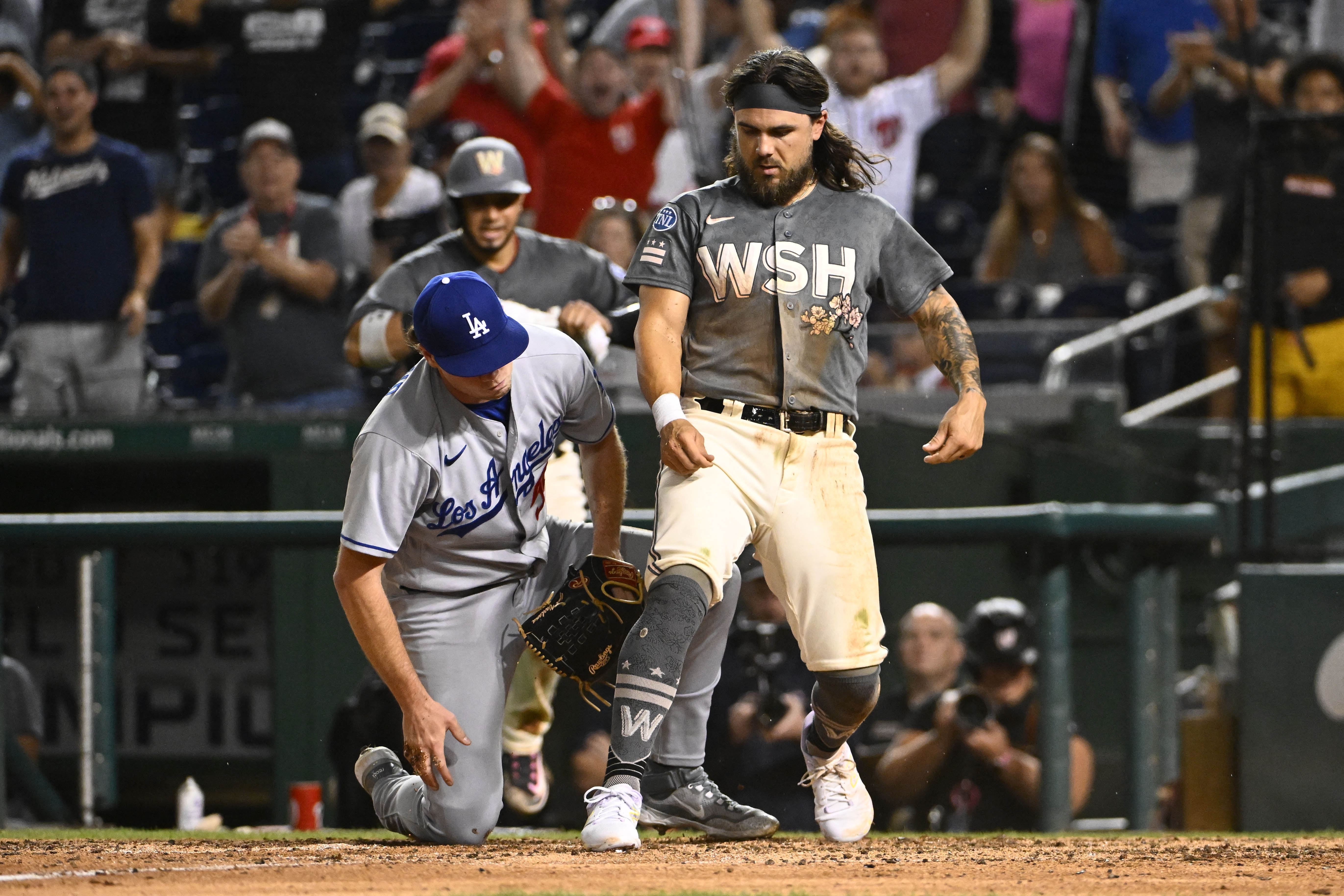 Wild pitch ends Dodgers comeback as they lose to Nationals 7-6 in