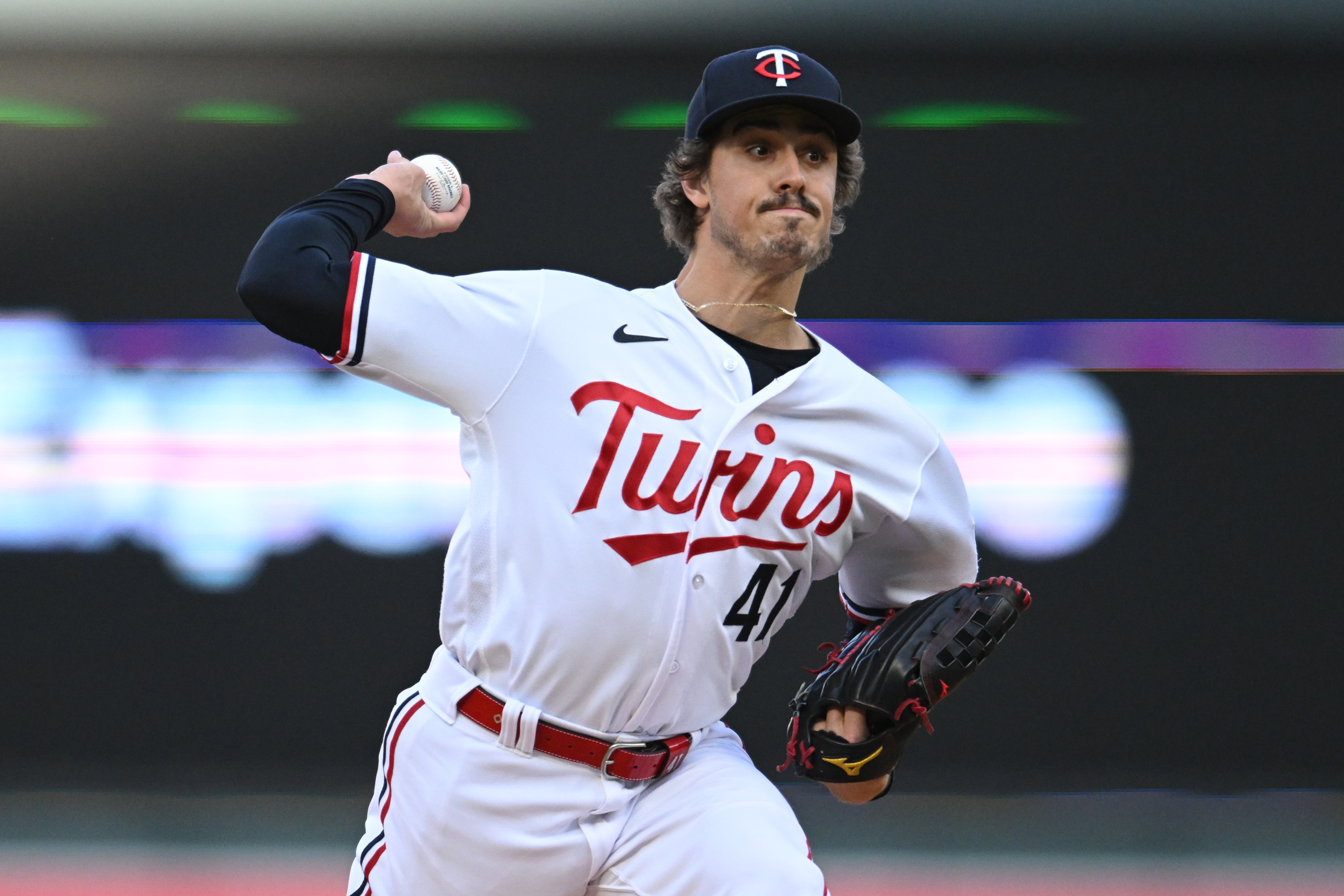 Homers carry Twins past Yankees