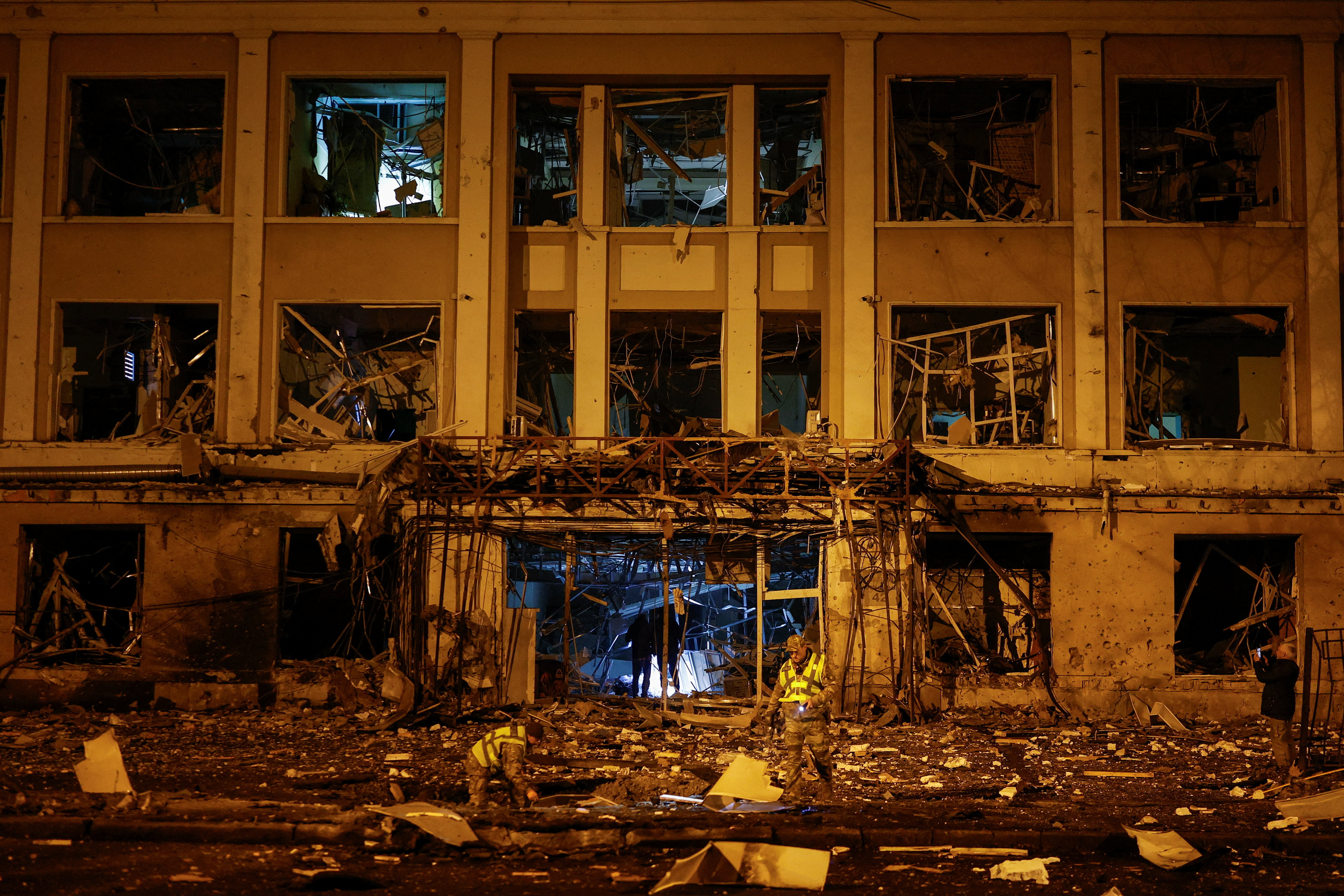 cloudfront-us-east-2.images.arcpublishing.com image