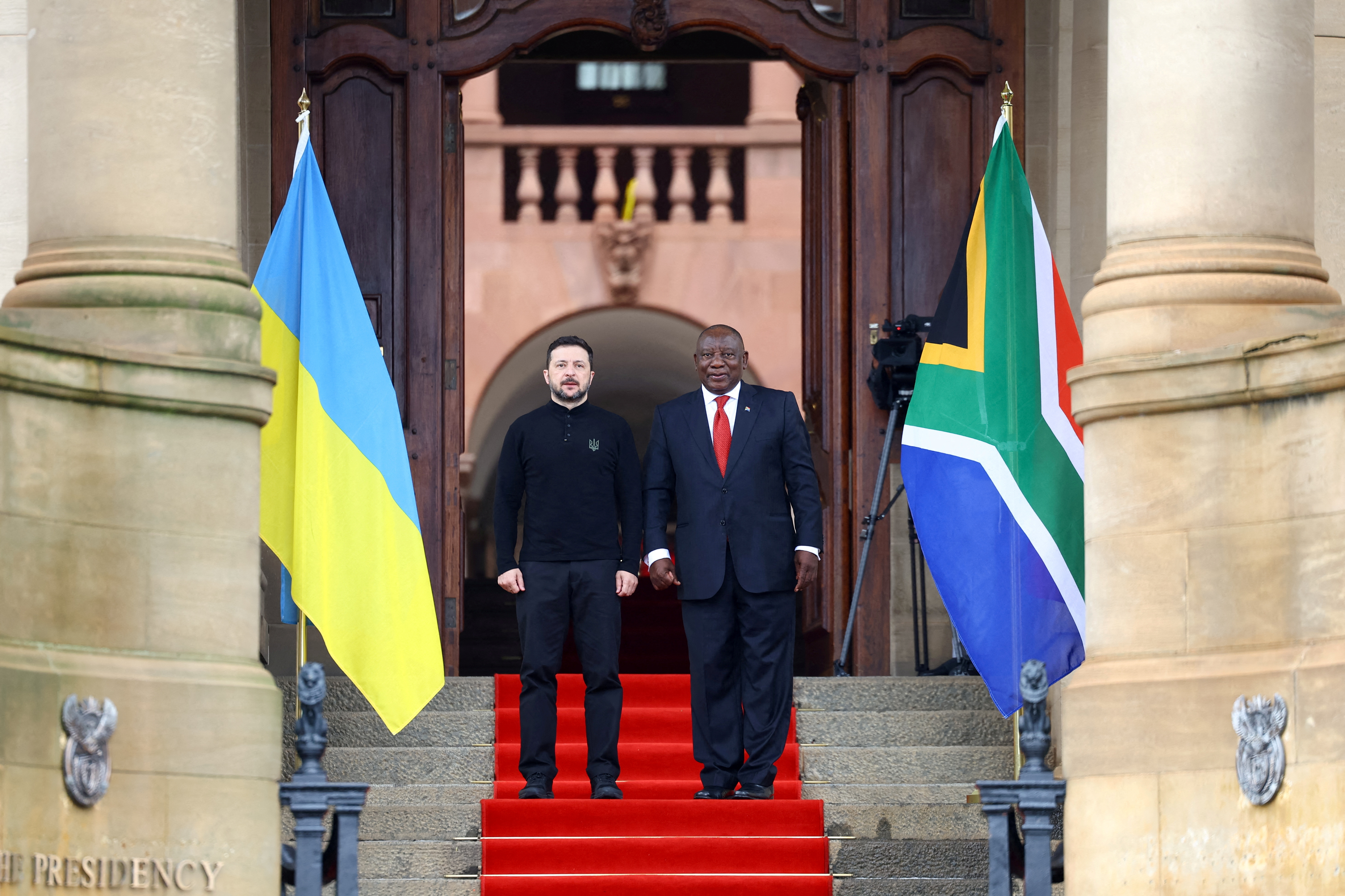 和平合意に憲法違反の内容含めず、ゼレンスキー氏再表明 南ア訪問で