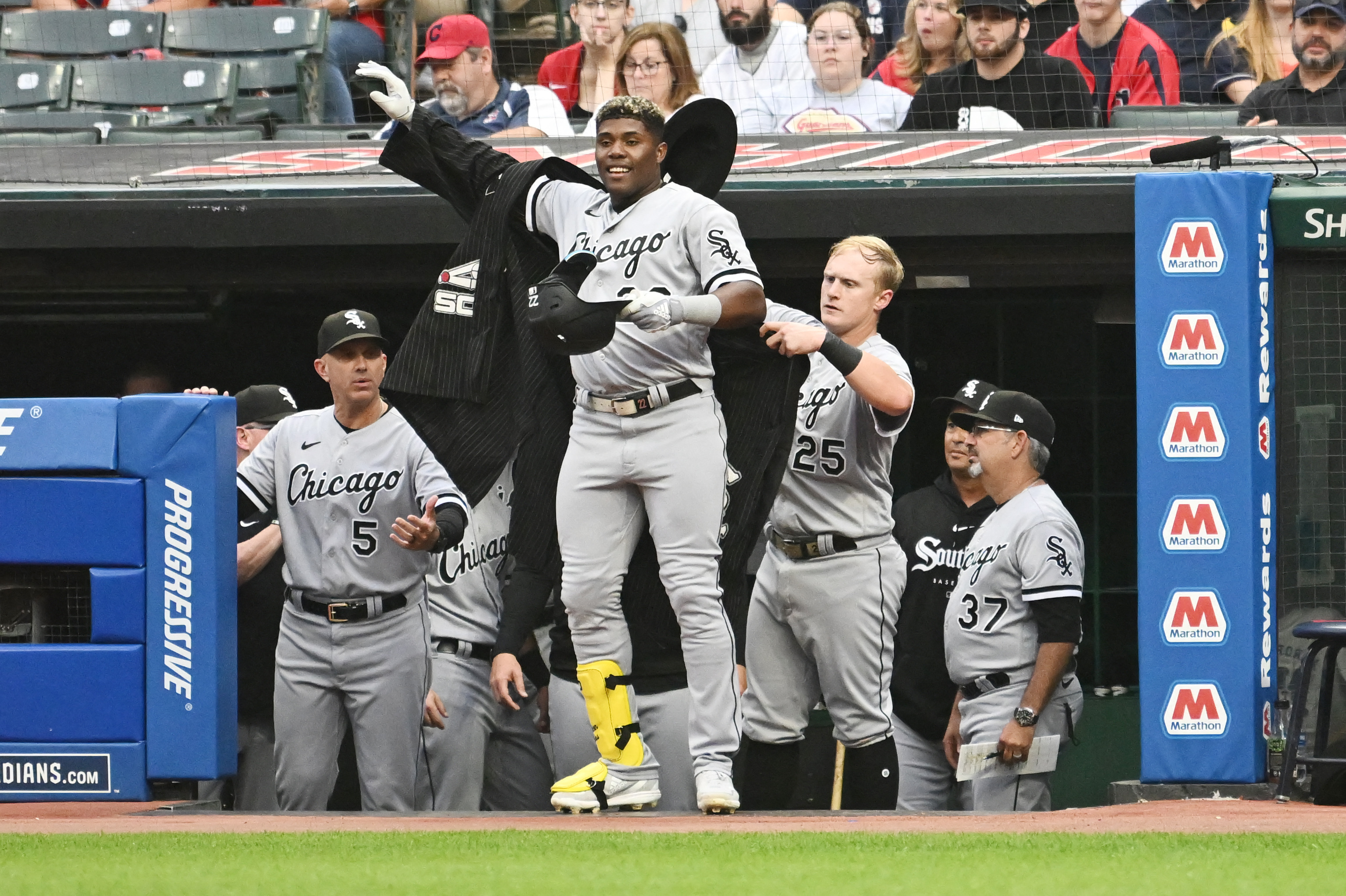 Guardians, White Sox have massive fight where benches clear