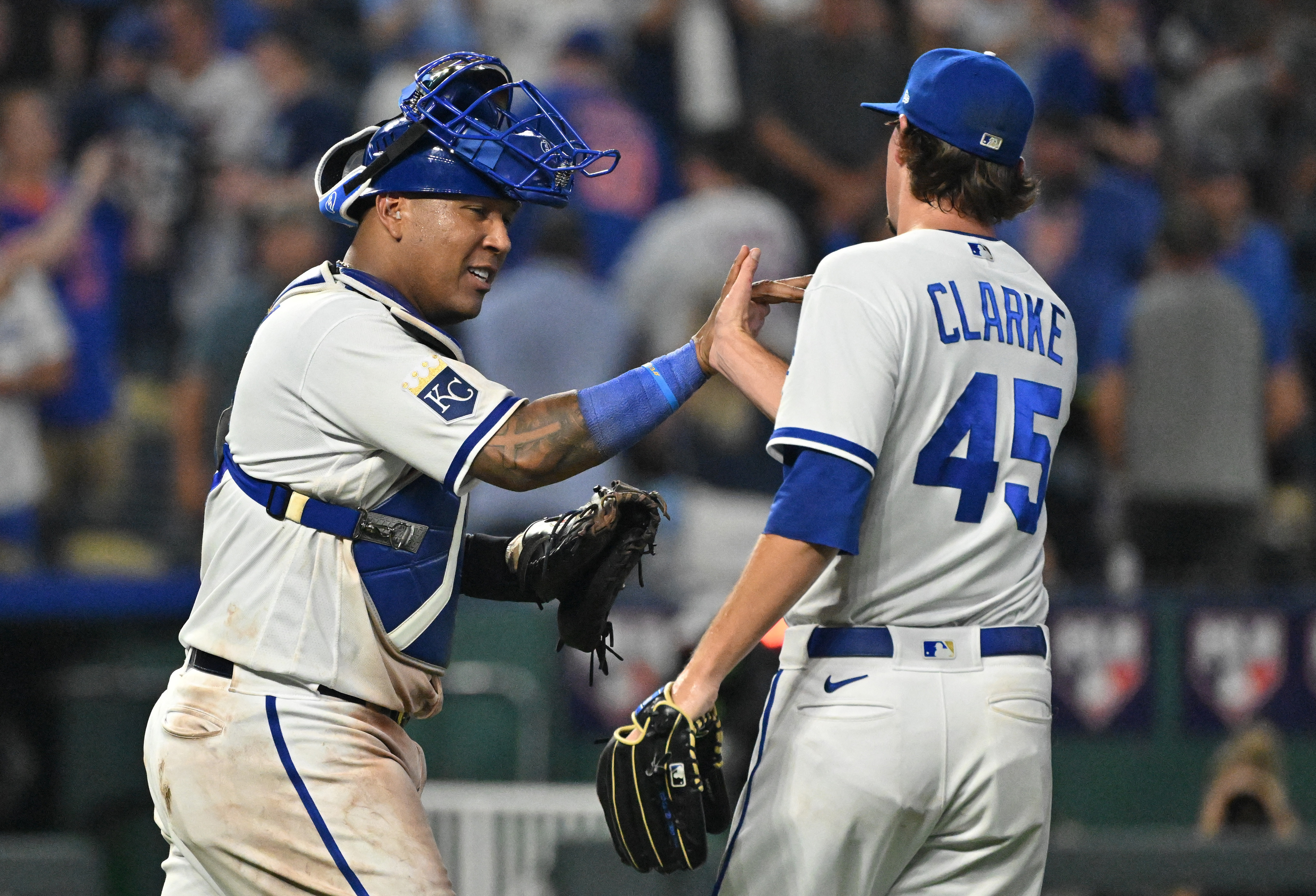 Royals win series over Dodgers - The Iola Register