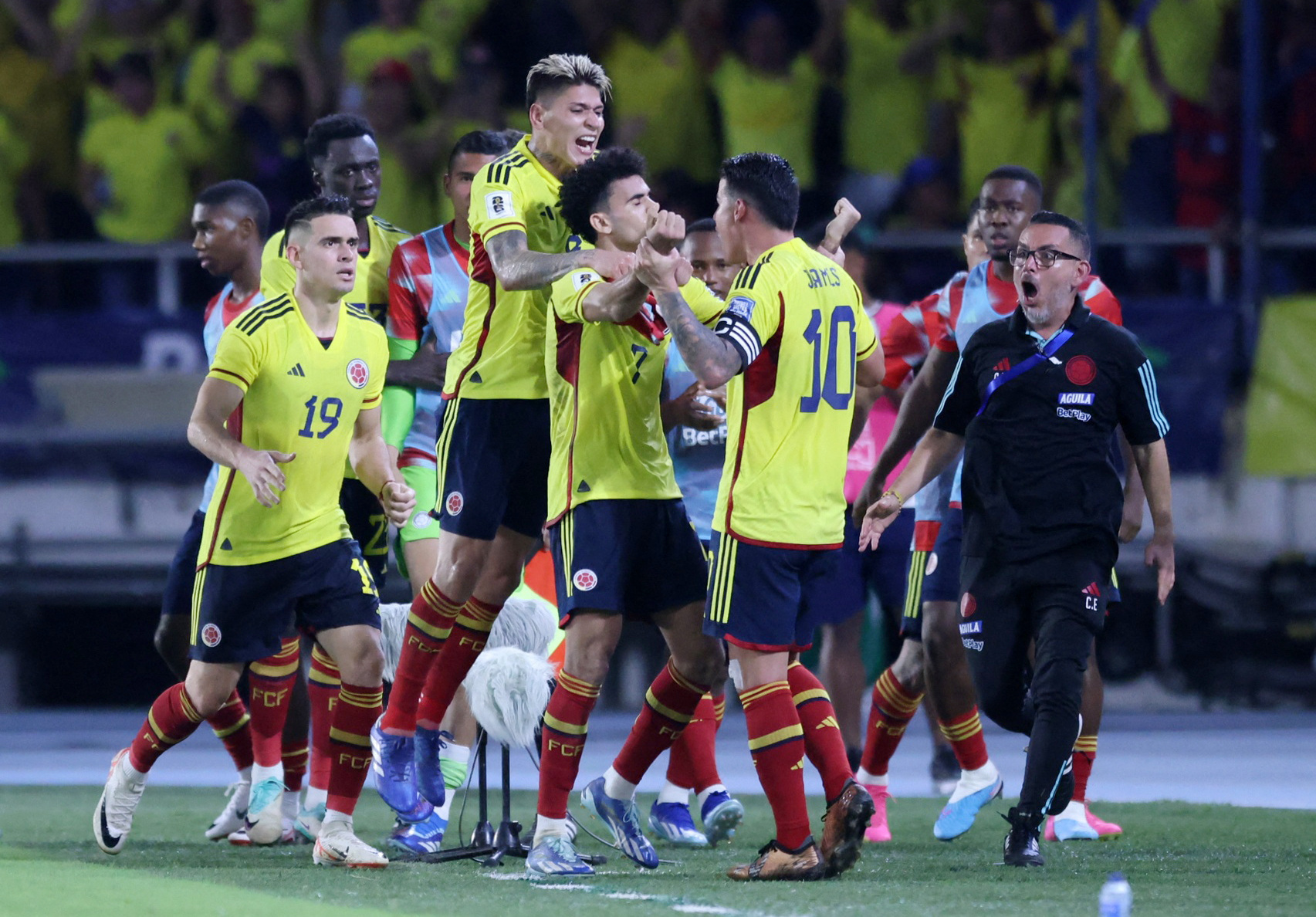 Colombia fight back to shock Brazil, Uruguay beat Messi's