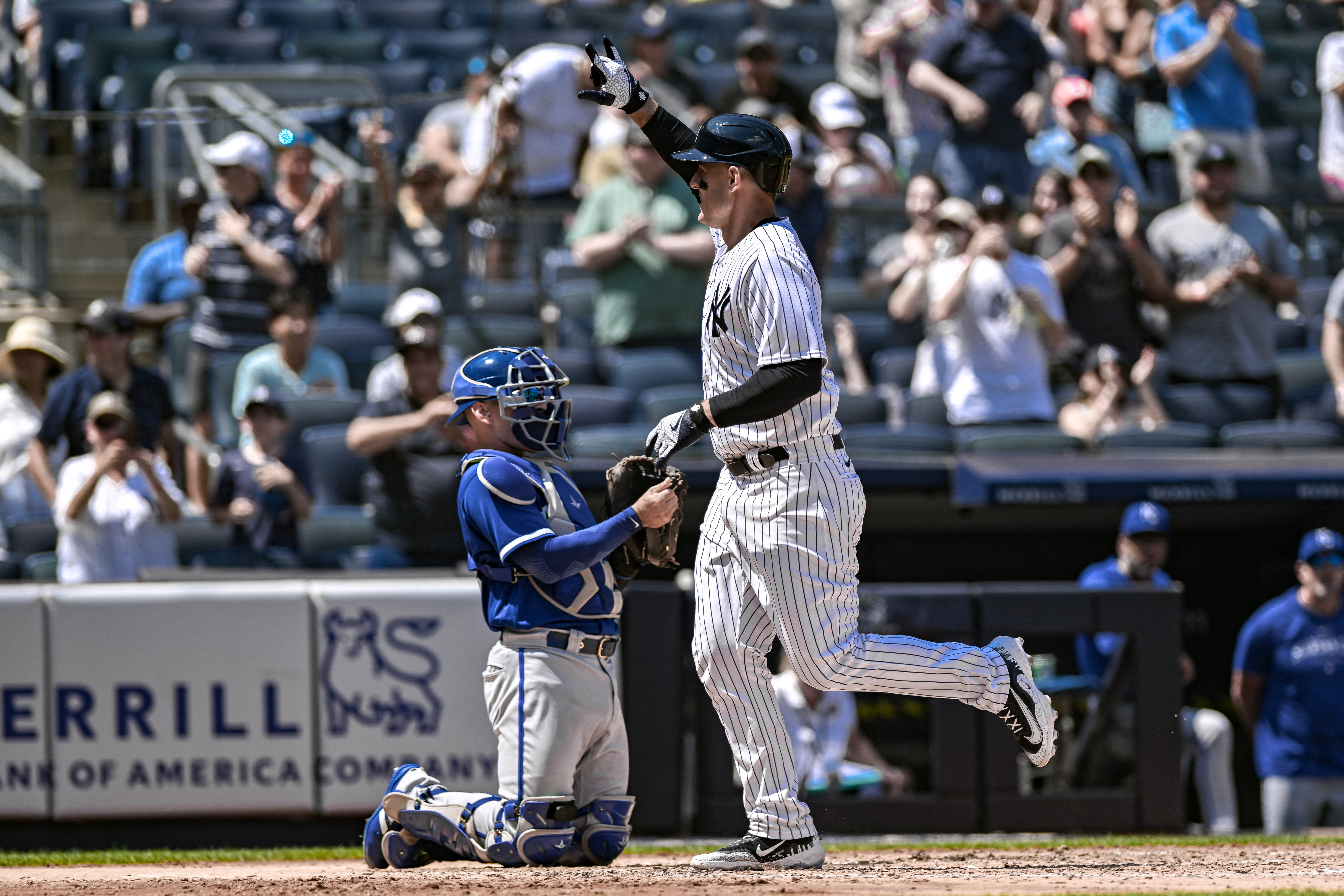 Anthony Rizzo ends homer-less drought, Yankees sweep Royals