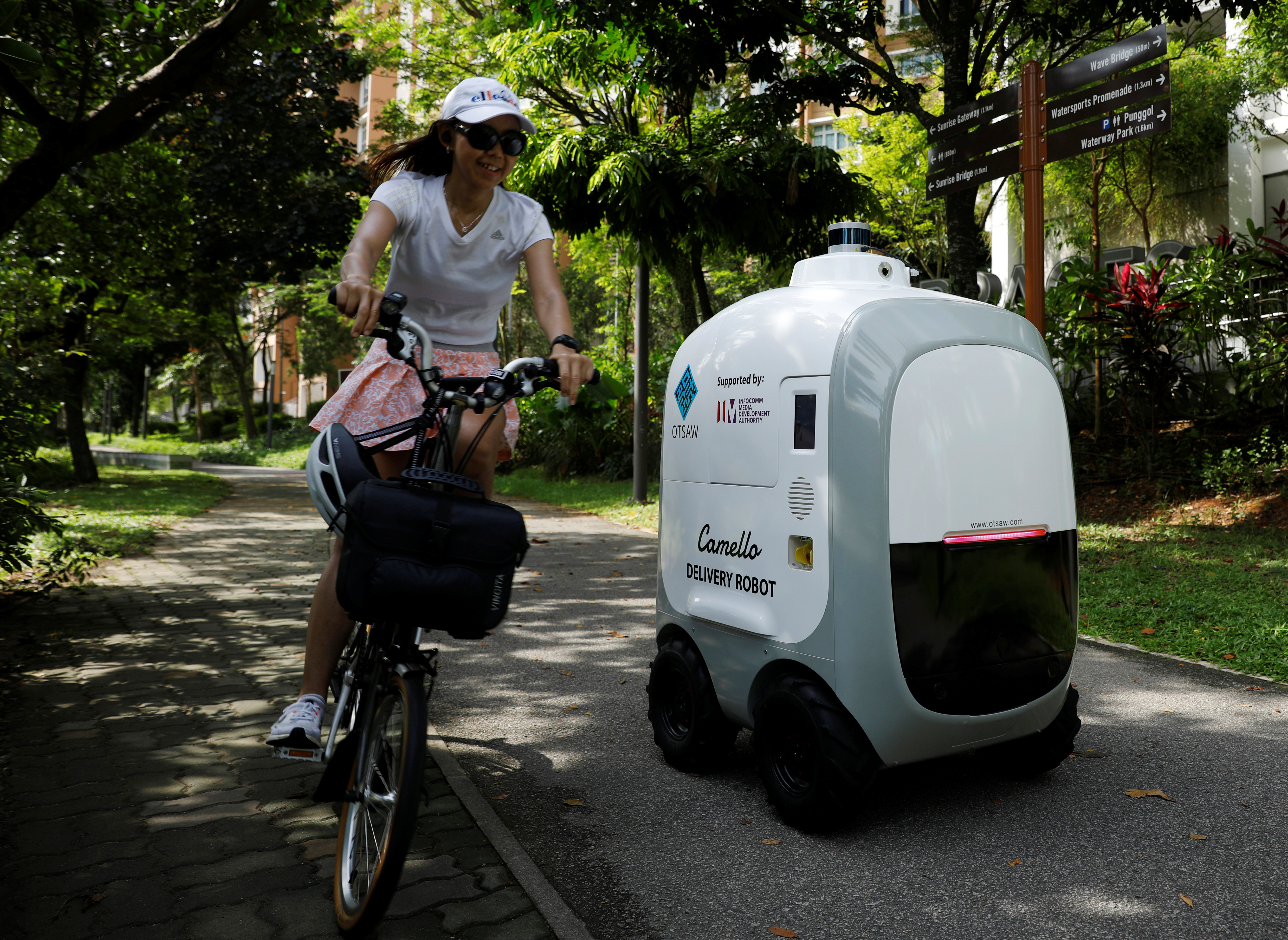 robot home delivery