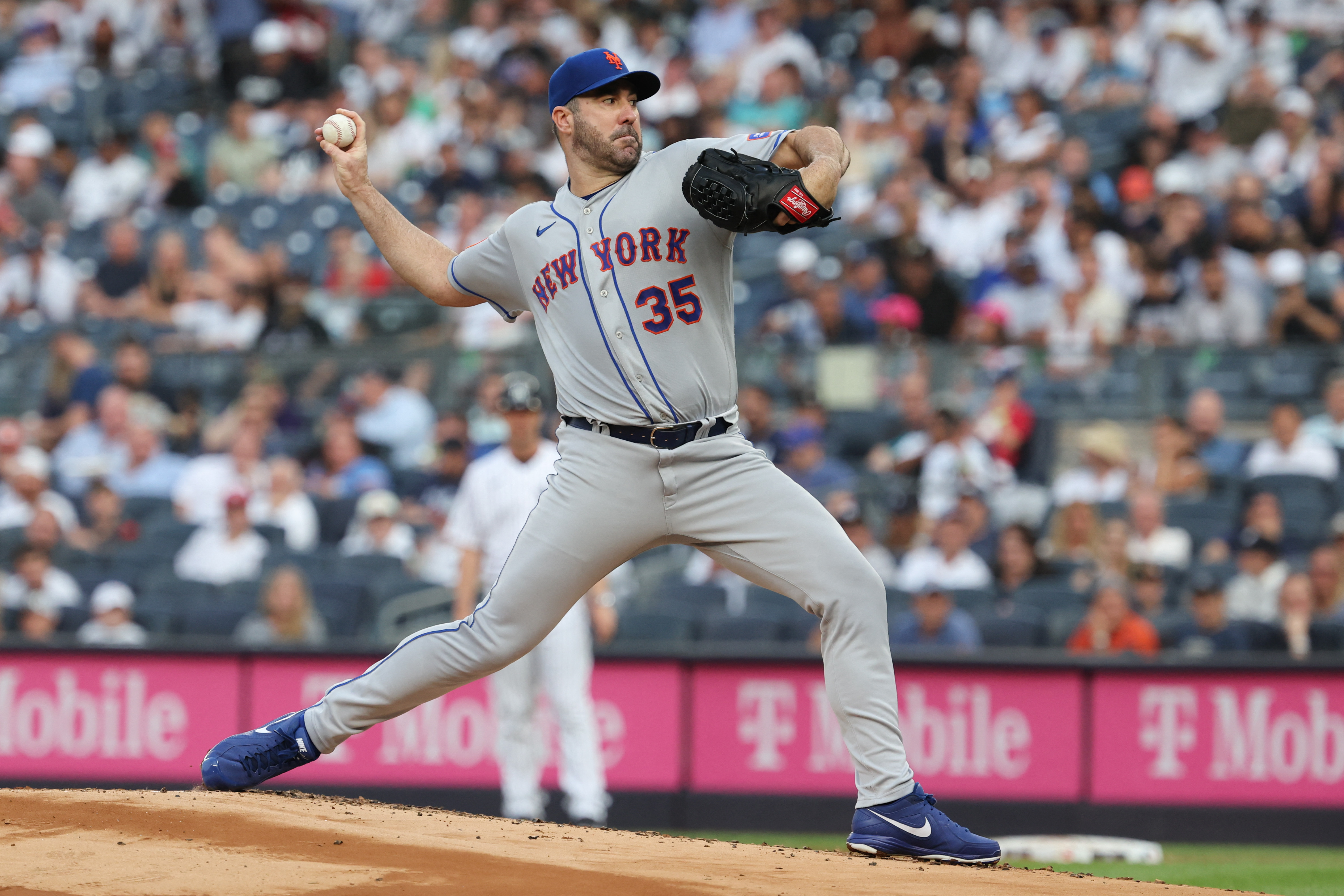 Pete Alonso, Mets slam Yankees