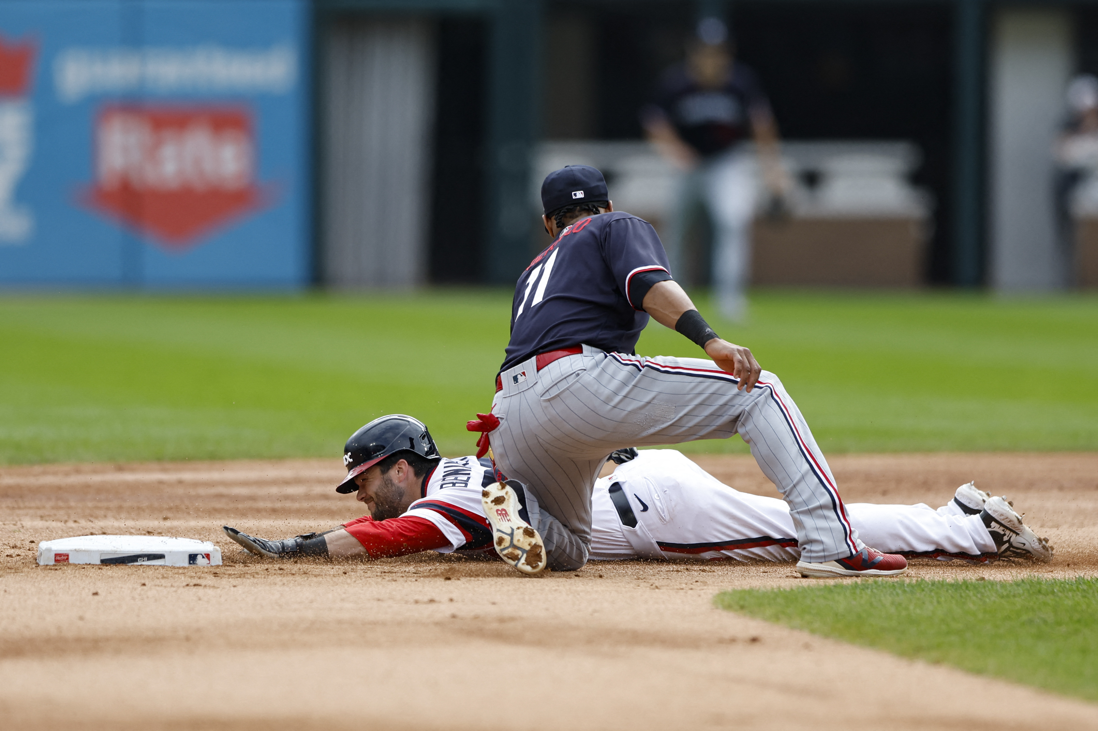 Twins fall to Rangers behind Griffin Jax's control problems in ninth inning, National Sports