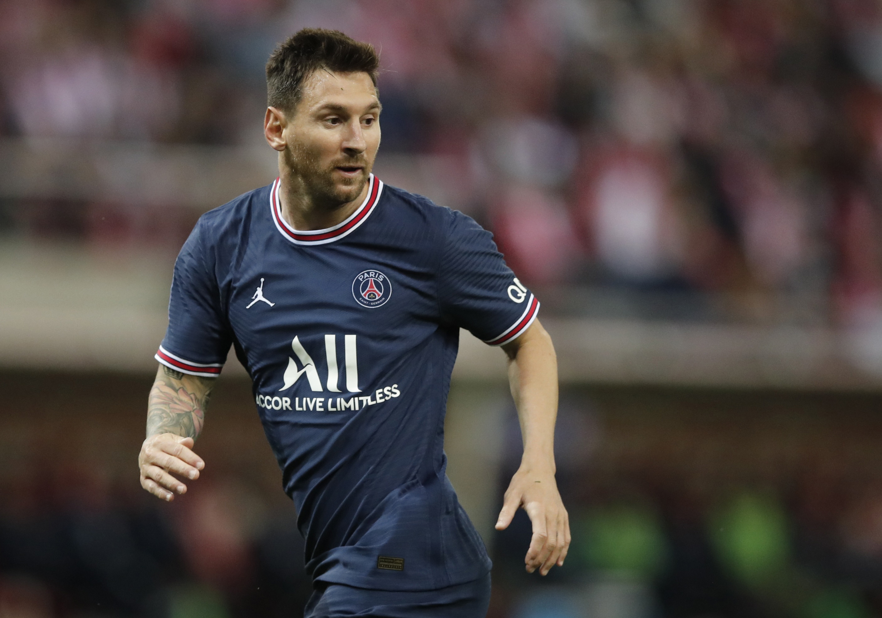 Messi não joga hoje contra o Metz