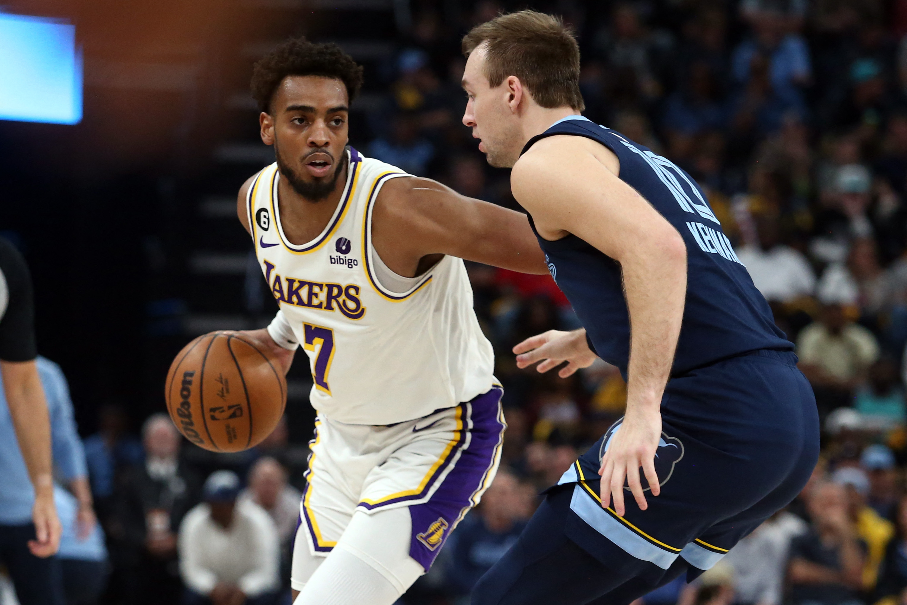 Lakers push past Grizzlies in Game 1 after Ja Morant's late exit | Reuters