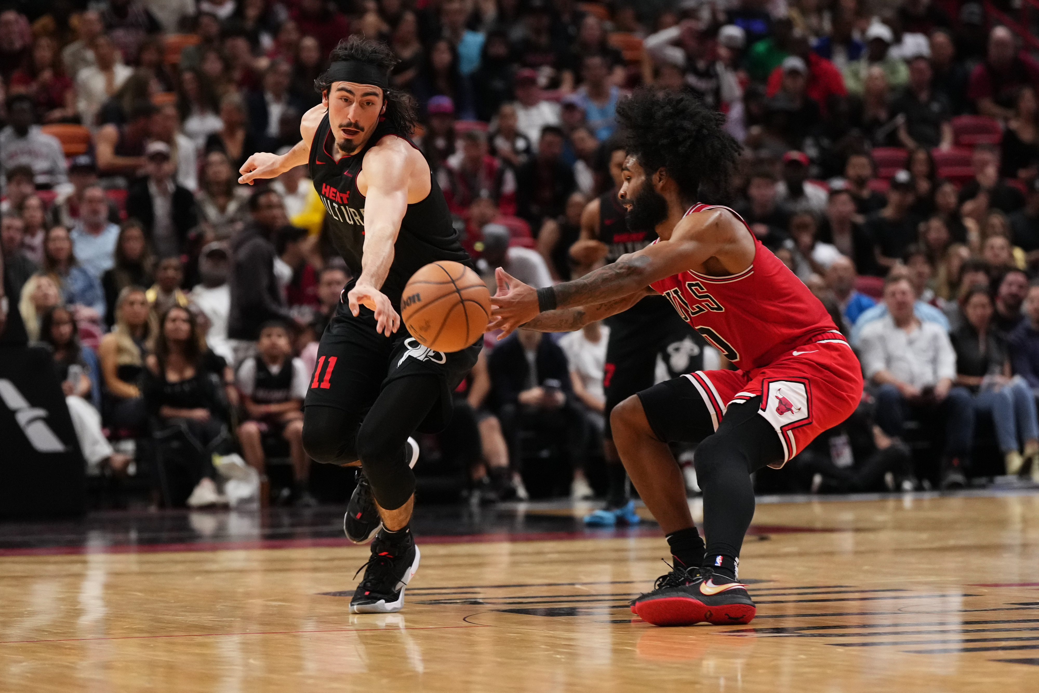 Heat dump Bulls on Jimmy Butler buzzer beater - Field Level Media -  Professional sports content solutions