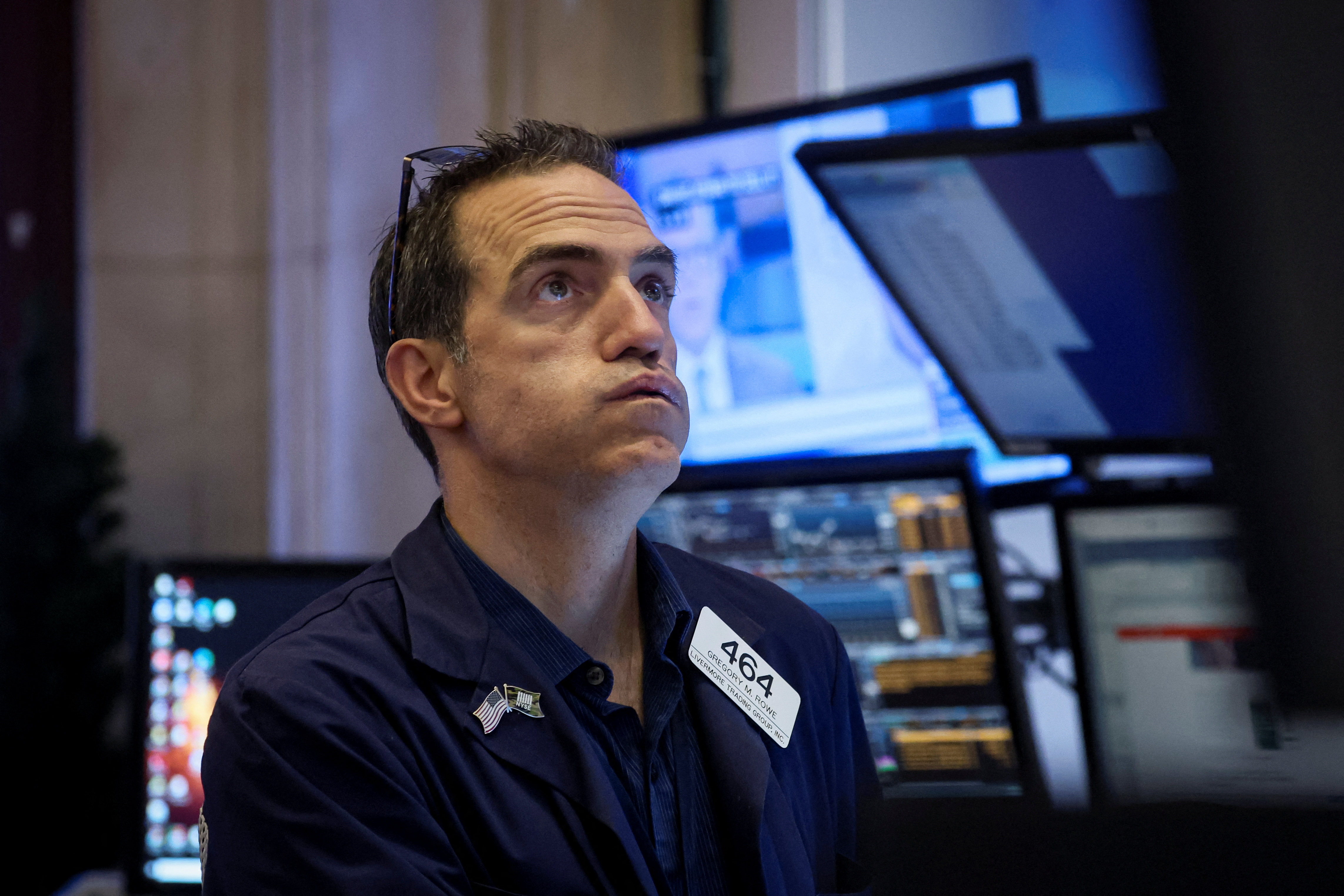 Wall St jumps with technology, energy;  Target news weighs on retailers