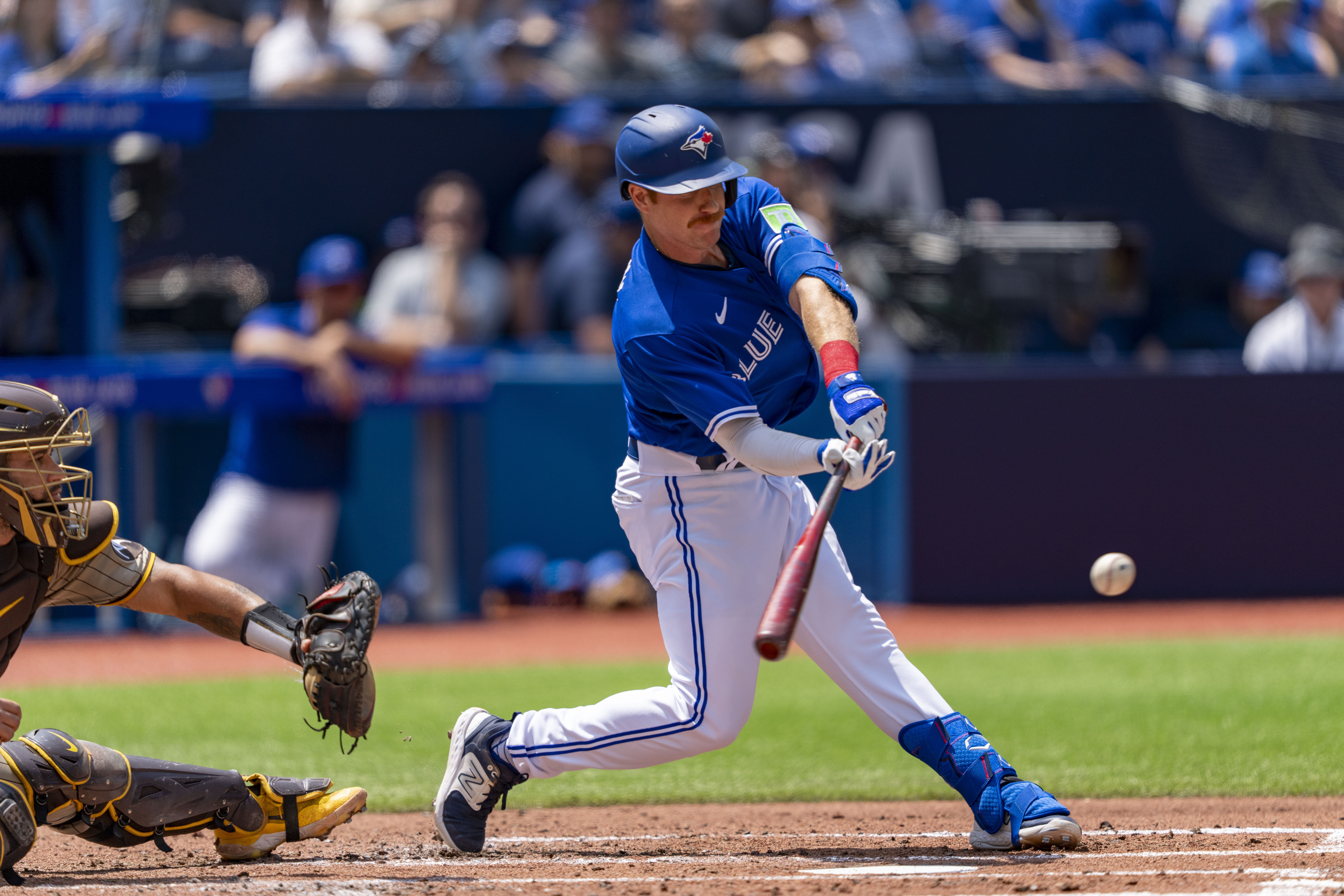 Guerrero and Kirk HR, Bassitt wins as Blue Jays blank Padres 4-0 to avoid  sweep - The San Diego Union-Tribune