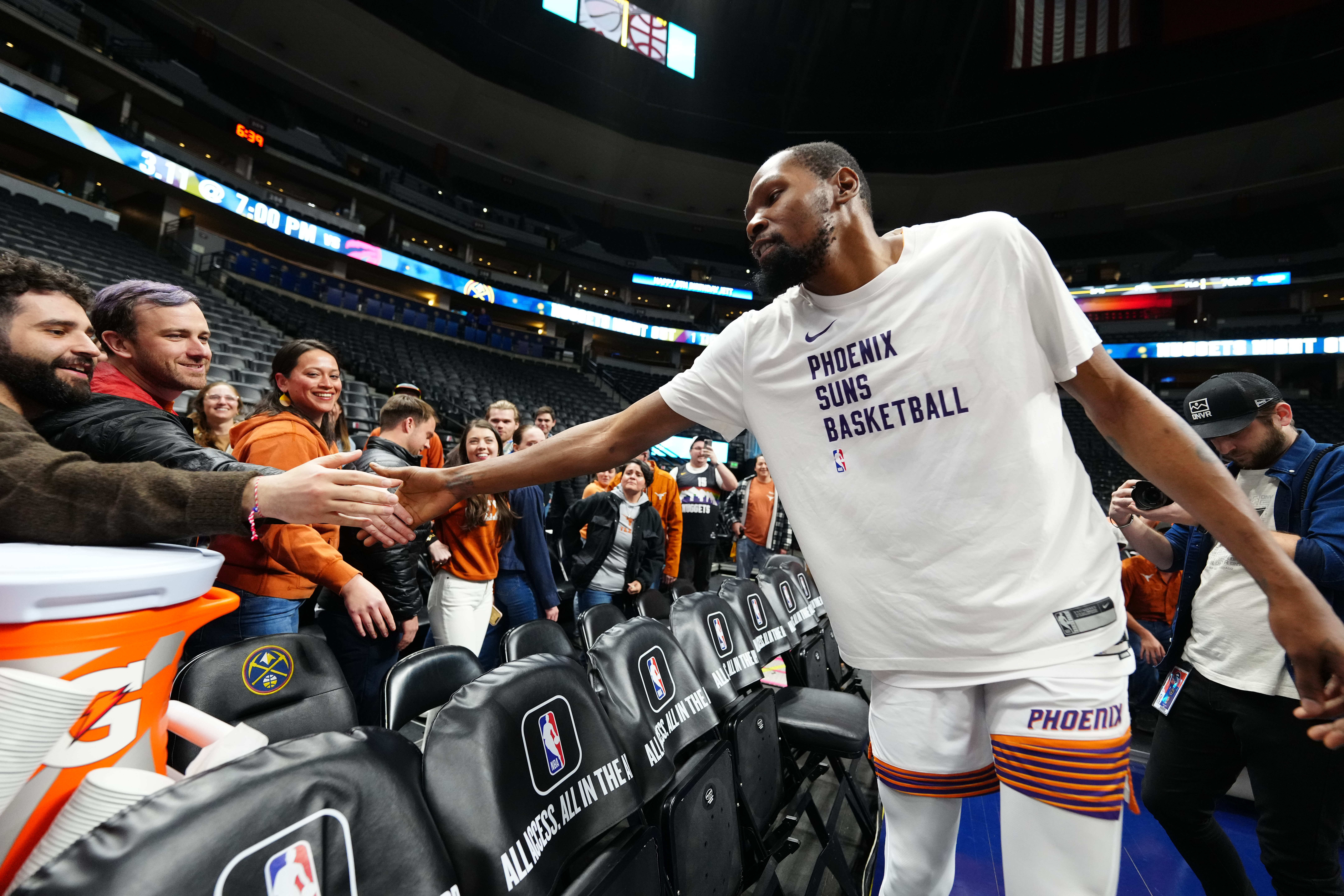 Suns news: Phoenix's Kevin Durant trade, Devin Booker extension strategy, image size:8640x5760