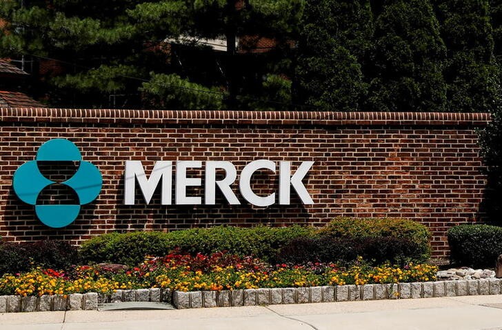 The Merck logo is seen at a gate to the Merck & Co campus in Rahway, New Jersey, U.S., July 12, 2018. REUTERS/Brendan McDermid