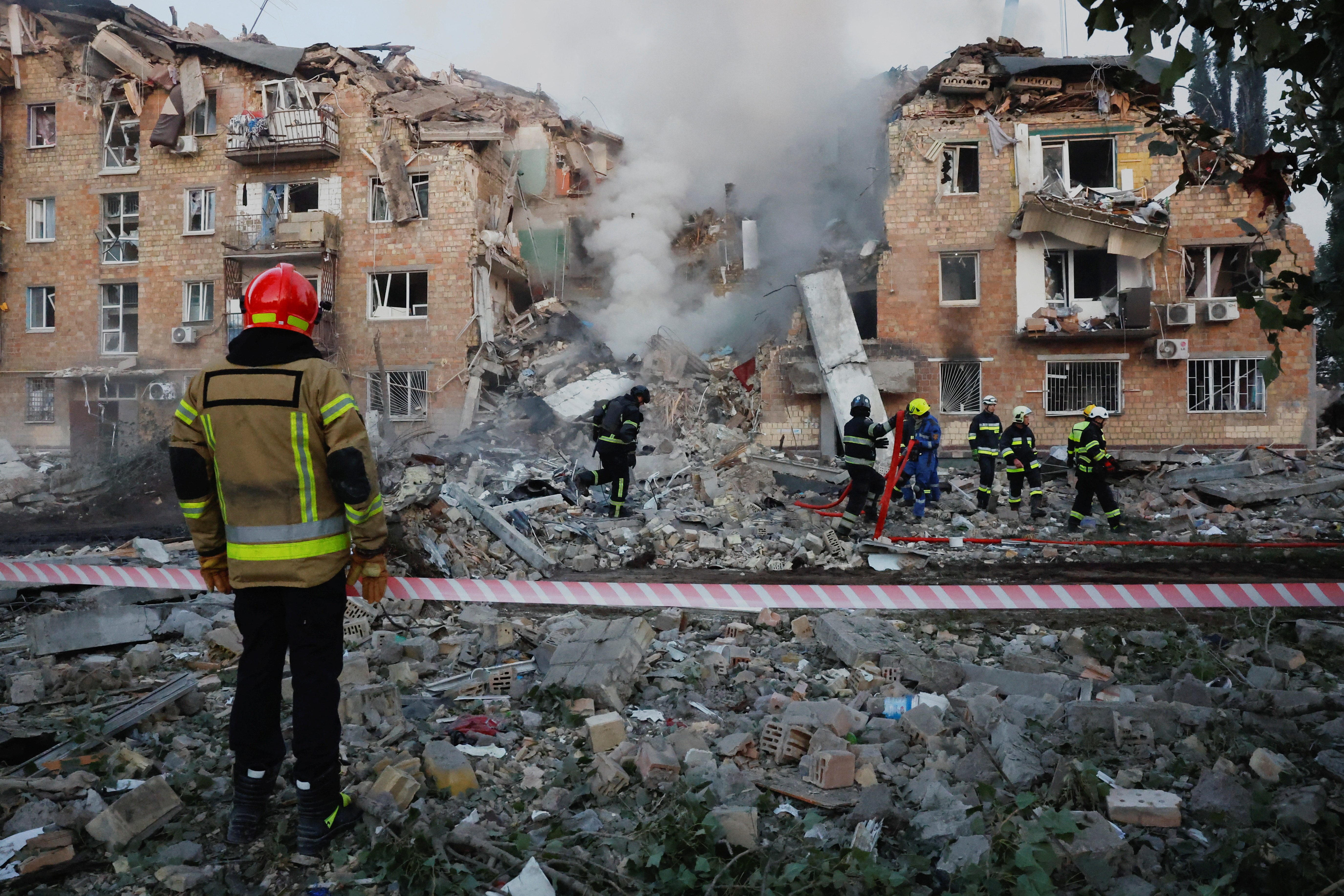 ロシアがキーウに大規模攻撃、18人死亡 EU代表部や英施設も被害