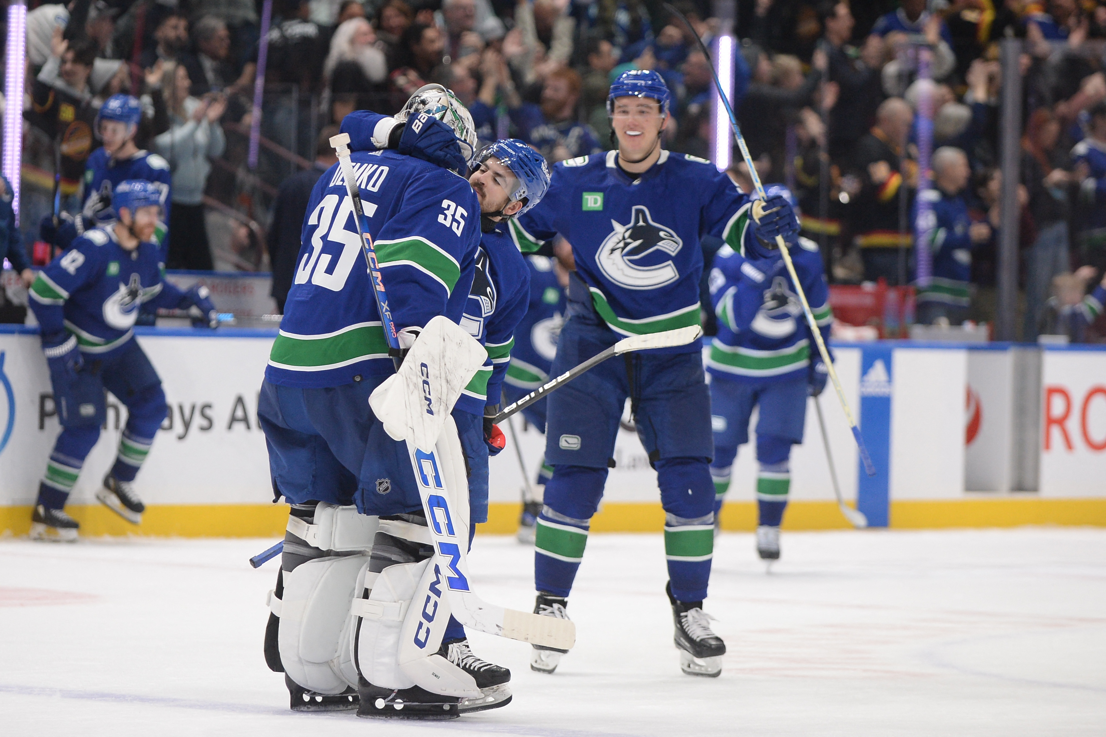 Canucks Overcome 2-goal Deficit In Third, Beat Bruins In OT | Reuters