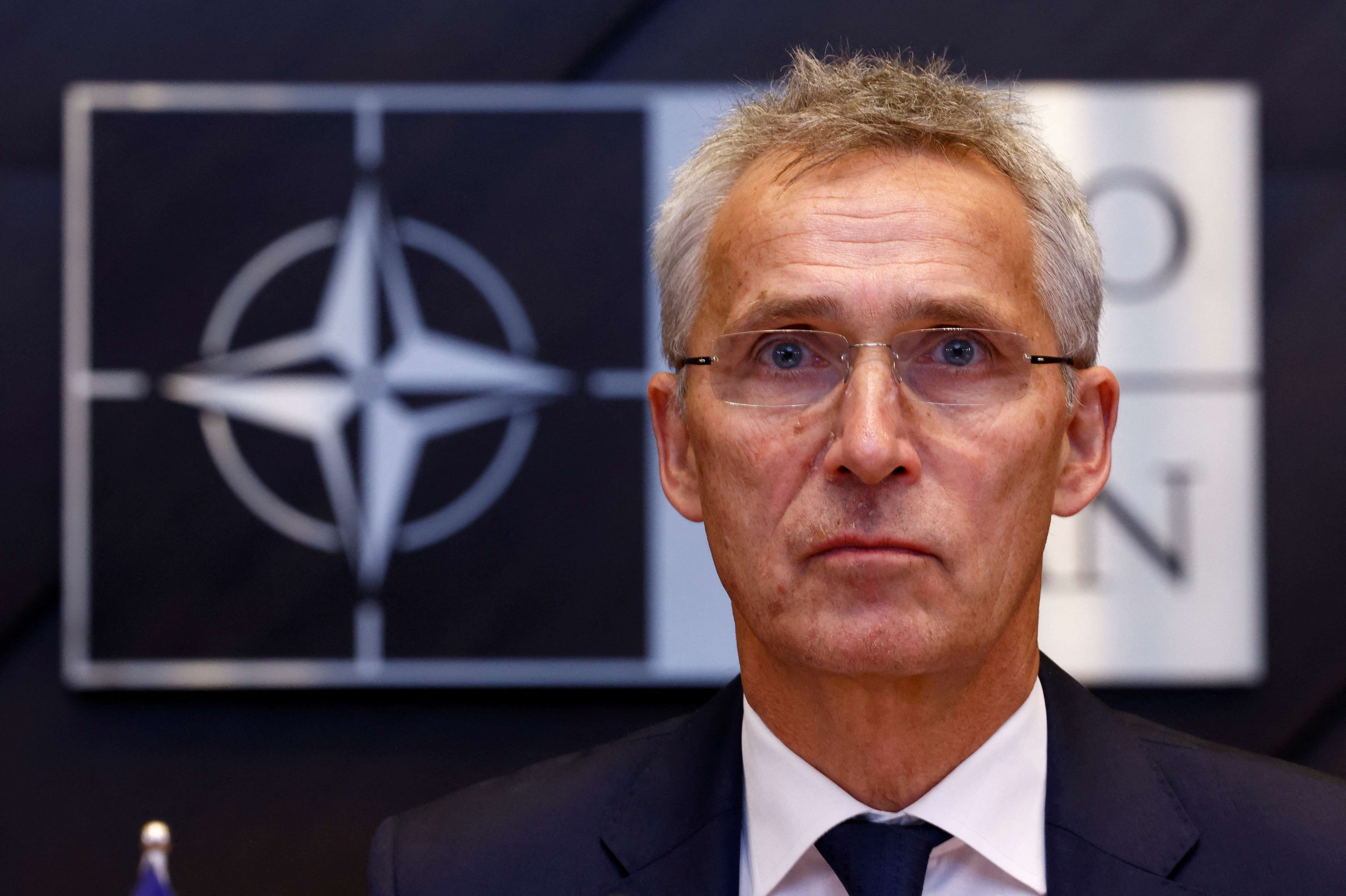 Các bộ trưởng quốc phòng NATO họp tại Brussels