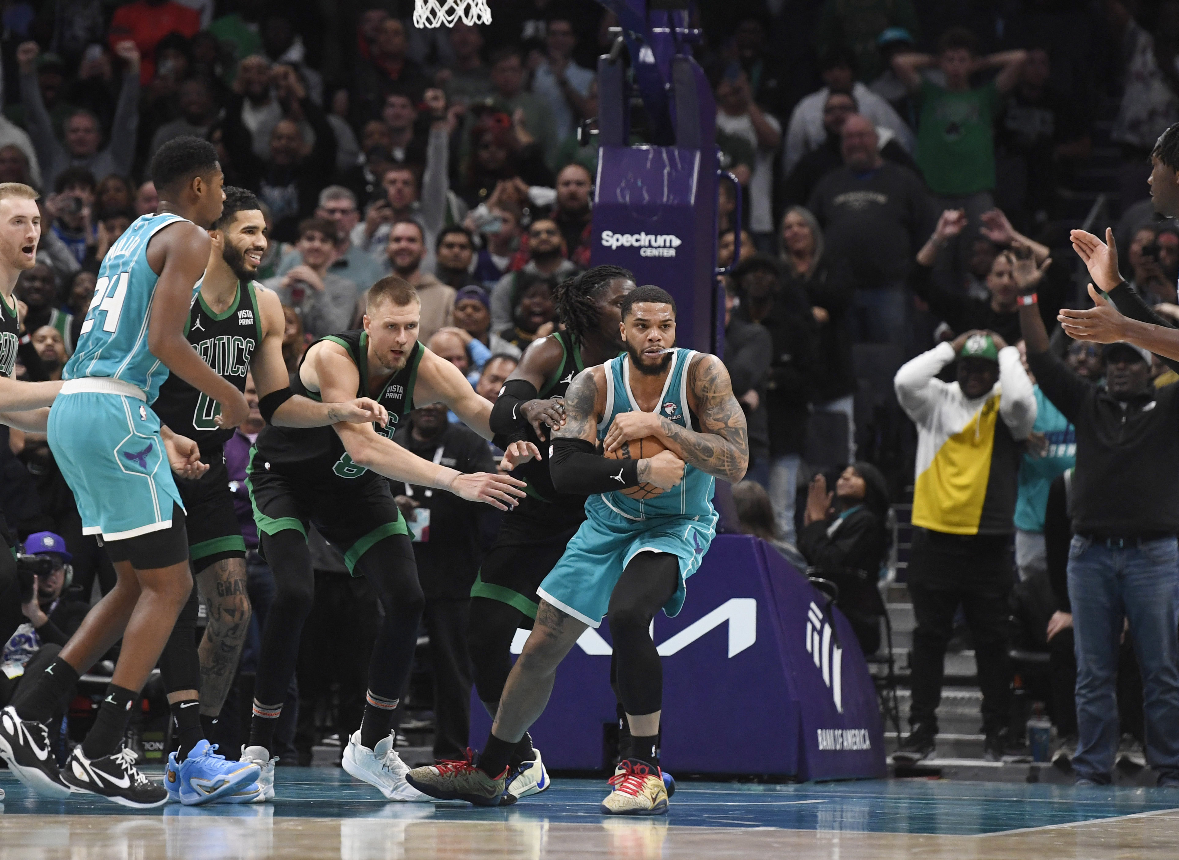 Miles Bridges hits game-winning three to stop Hornets losing skid