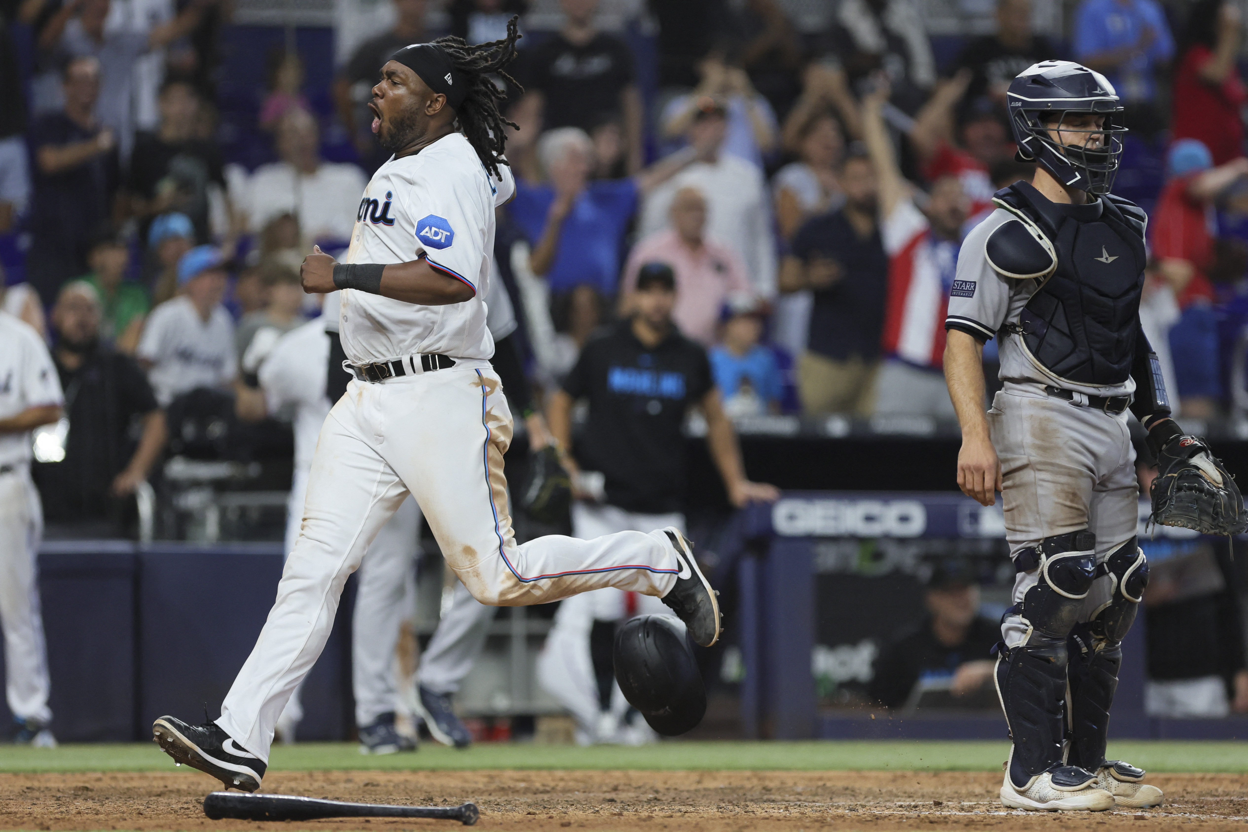 Marlins score five runs in ninth to stun Yankees