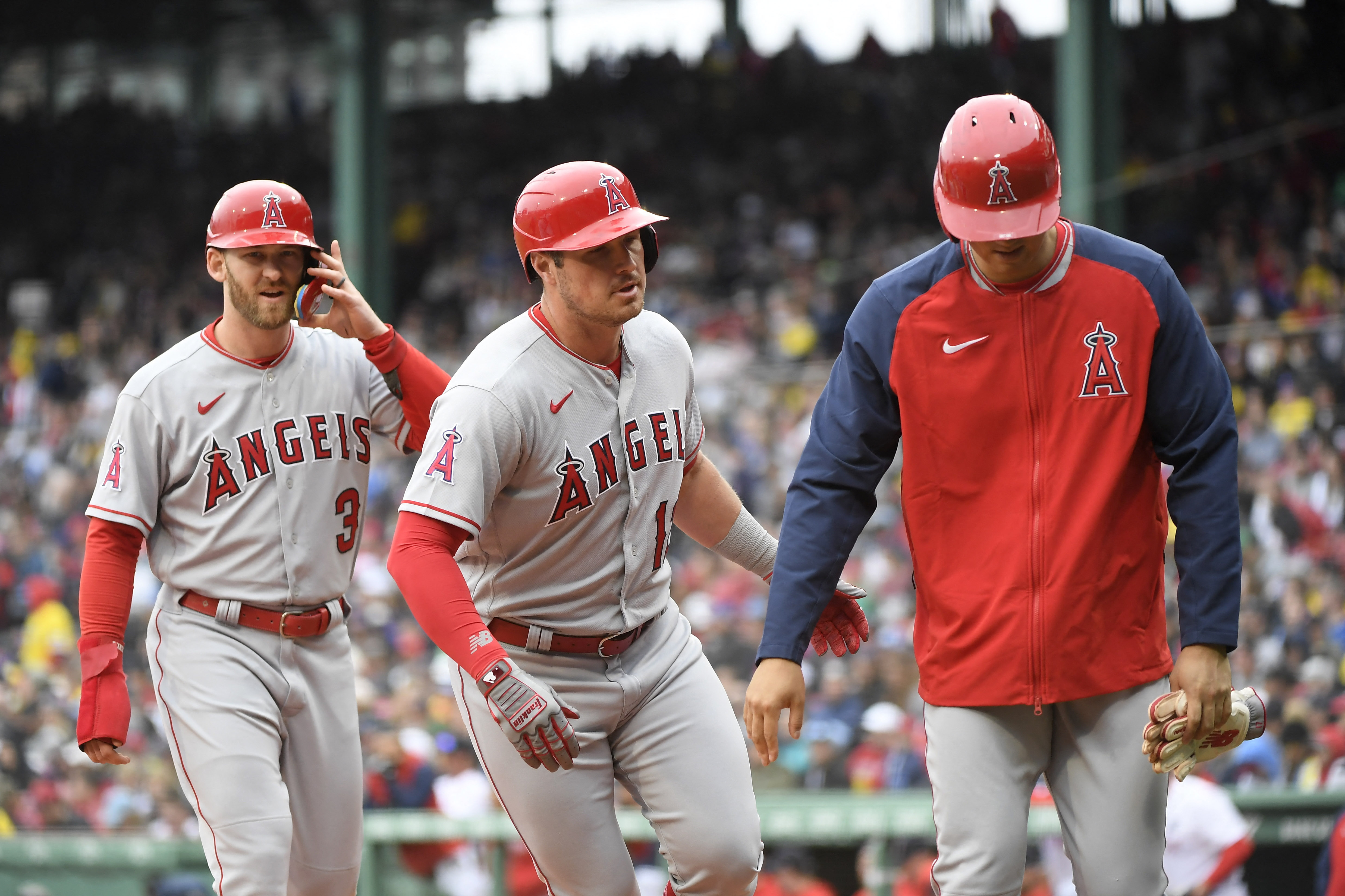 Angels News: Jake Lamb Making Most of Limited Role - Los Angeles