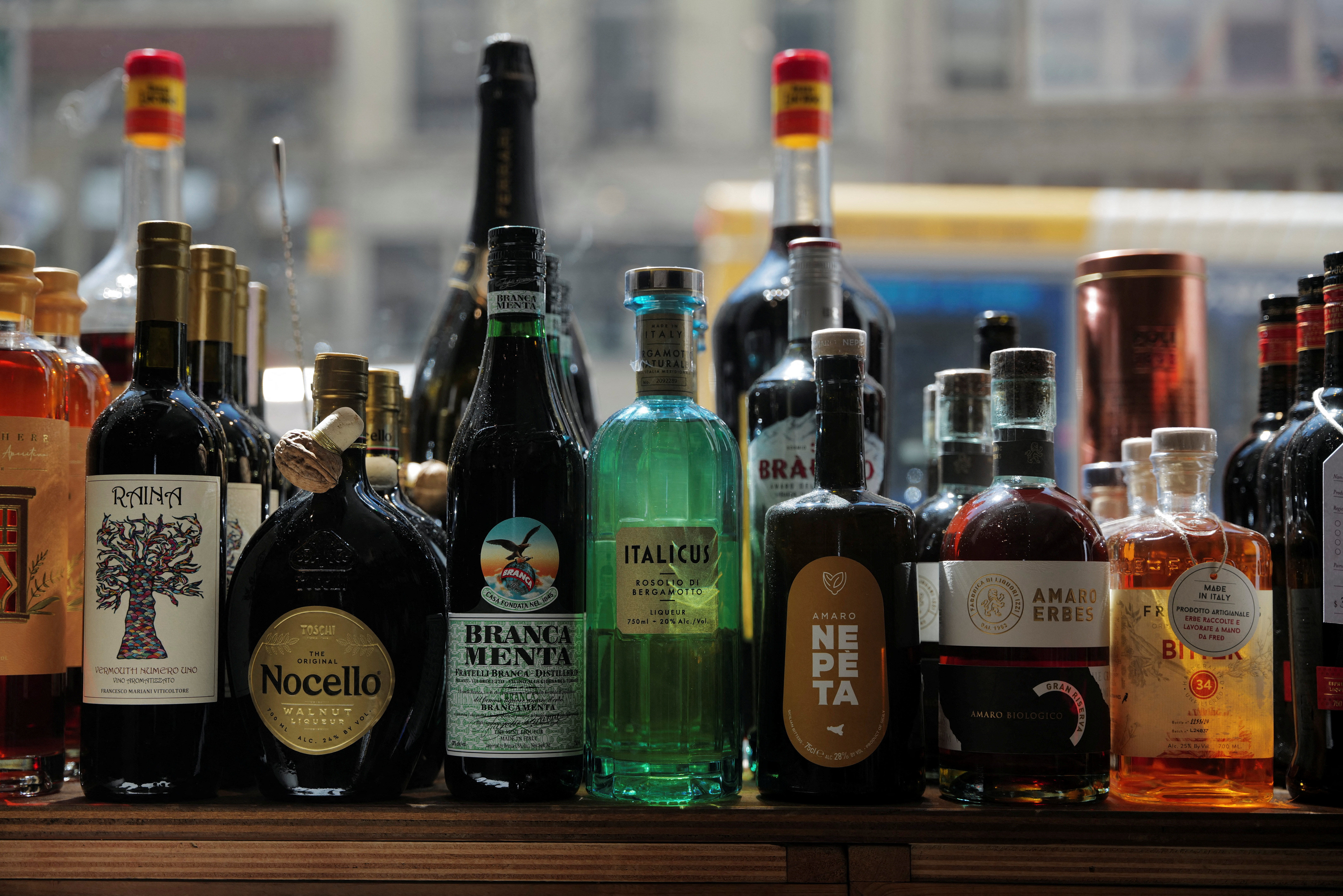 what are two restrictions for alcohol and tobacco DidYouKnow To purchase or Products in New Hampshire only the following IDs can be used? 1) A Driver's License issued by a State, U.S. Territory, or Province of Canada  Stop smoking and drinking alcohol