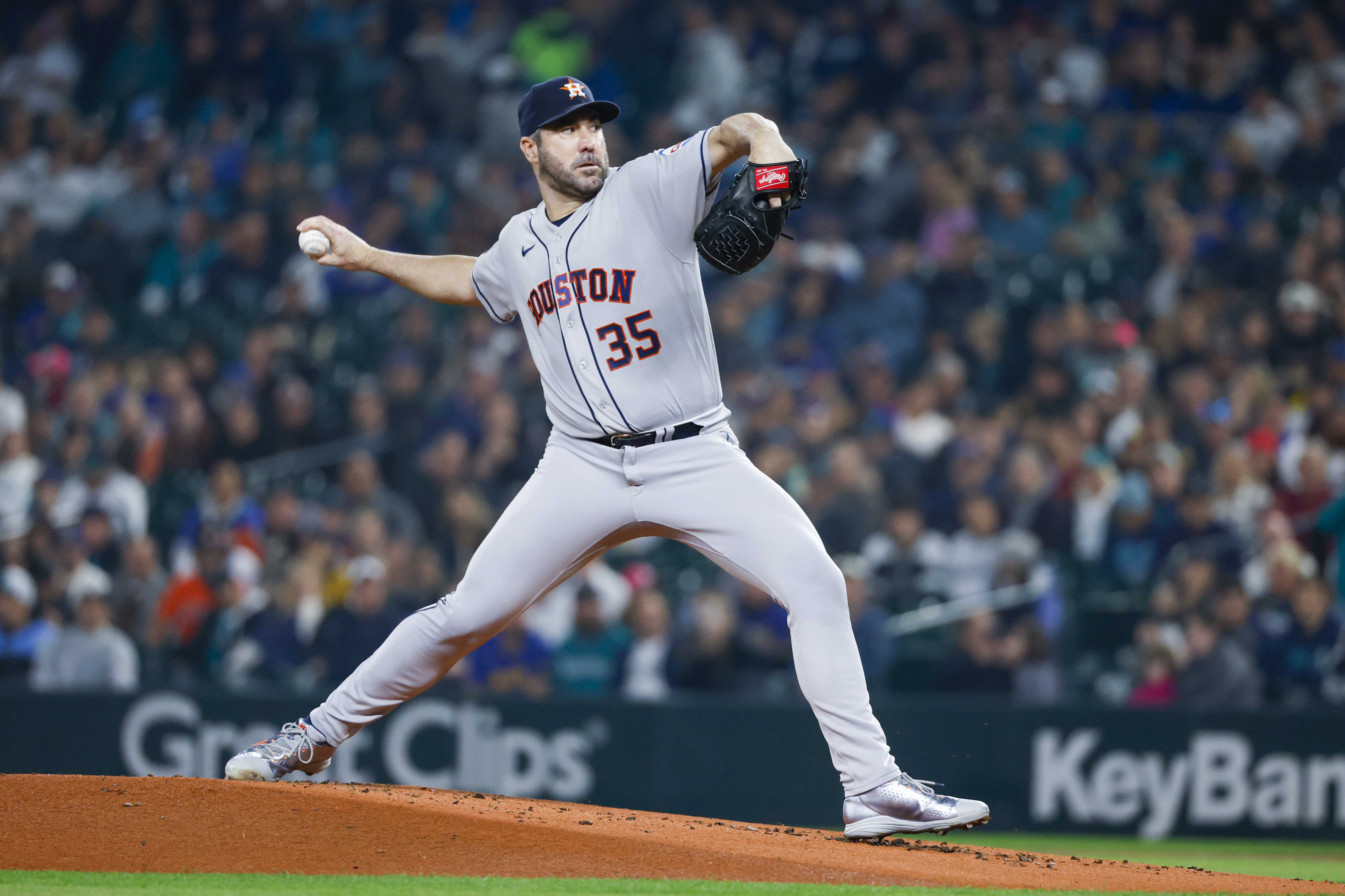 Houston Astros shut out by Seattle Mariners in series opener