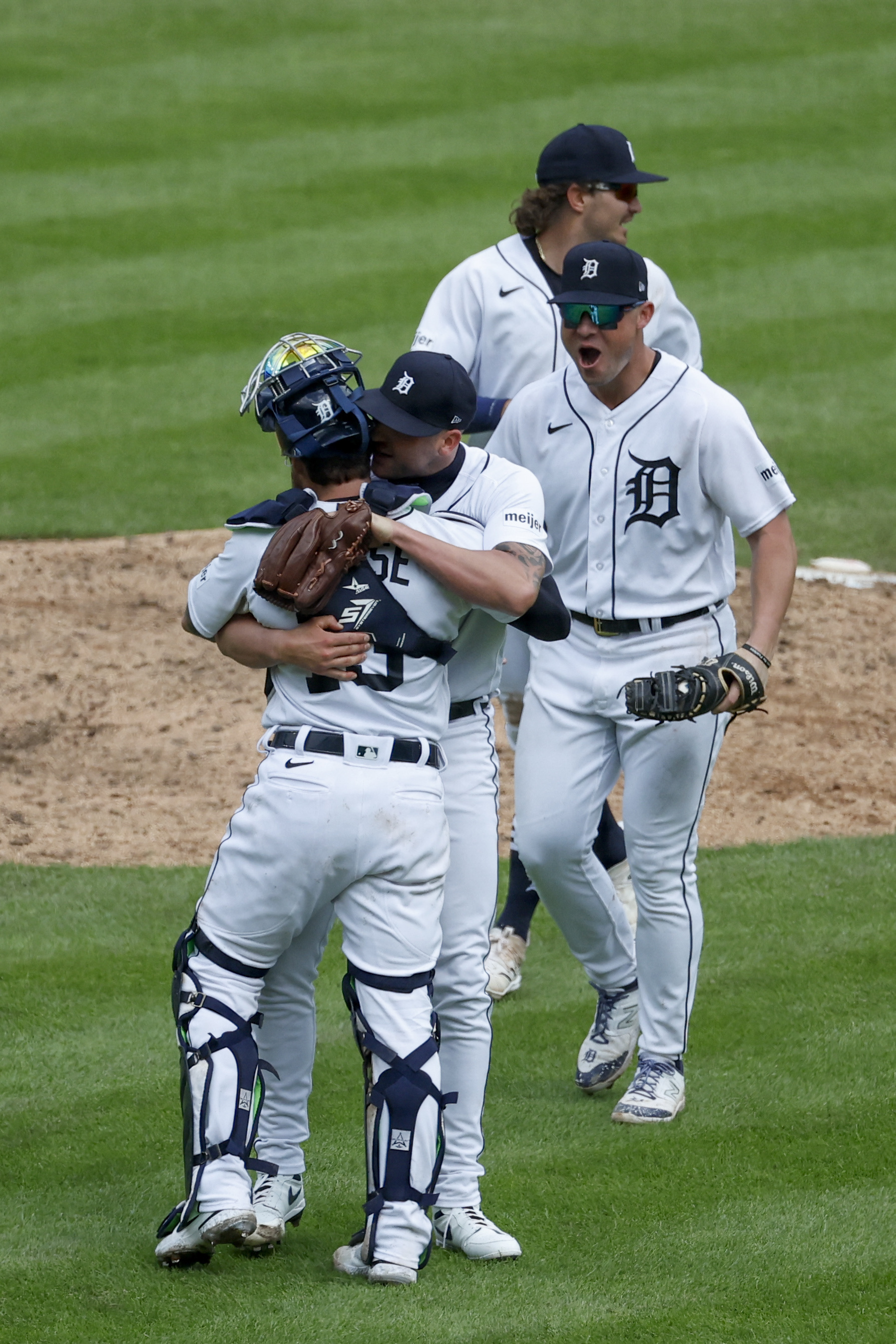 Three Tigers team to no-hit Blue Jays