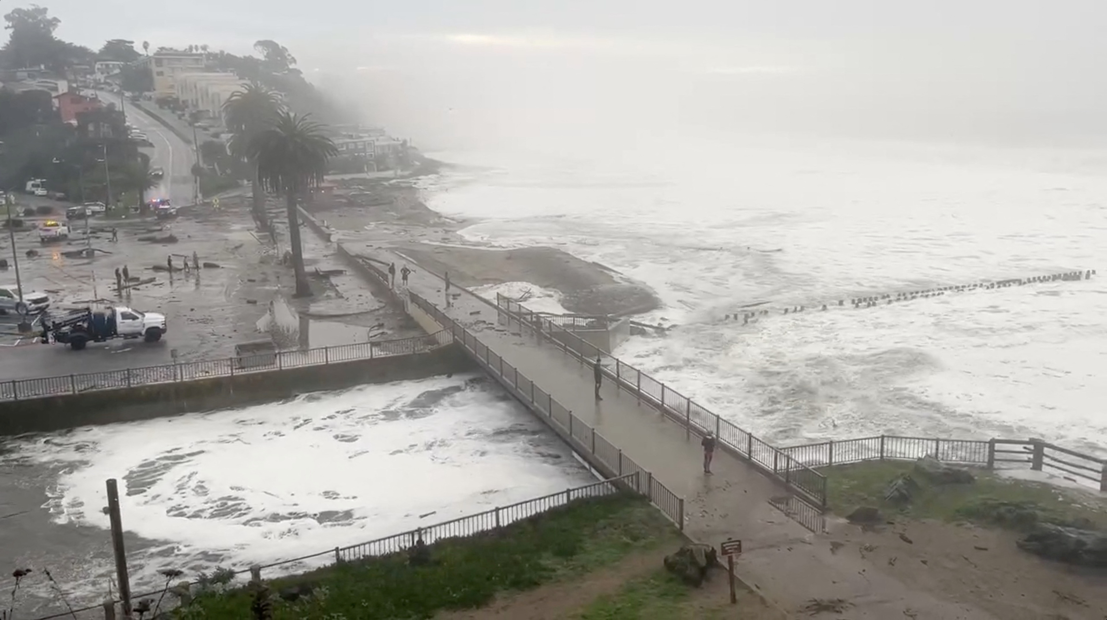 More Giant Waves and Rain Forecast for California Coast - The New