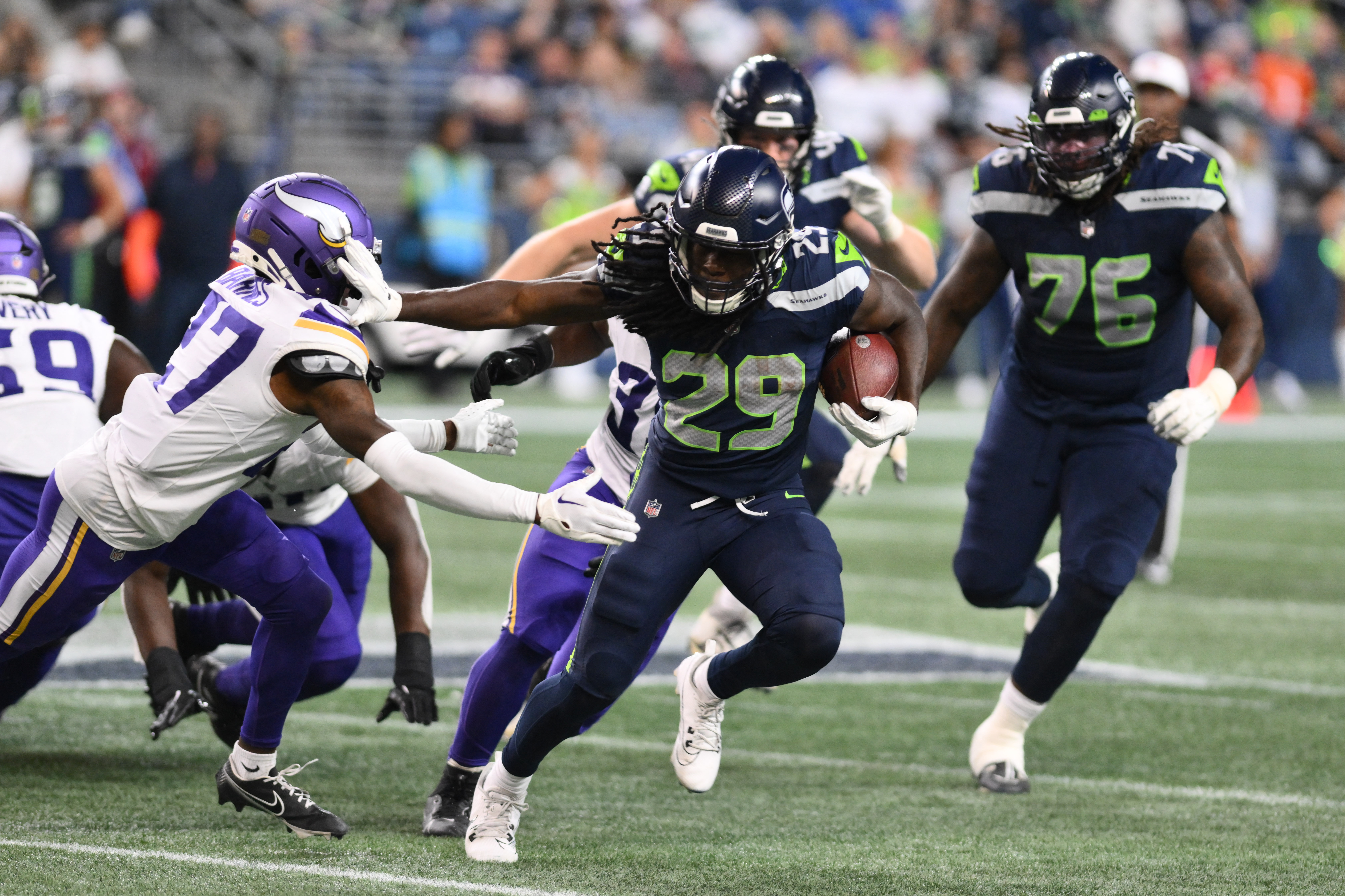 Drew Lock rallies Seahawks past Vikings