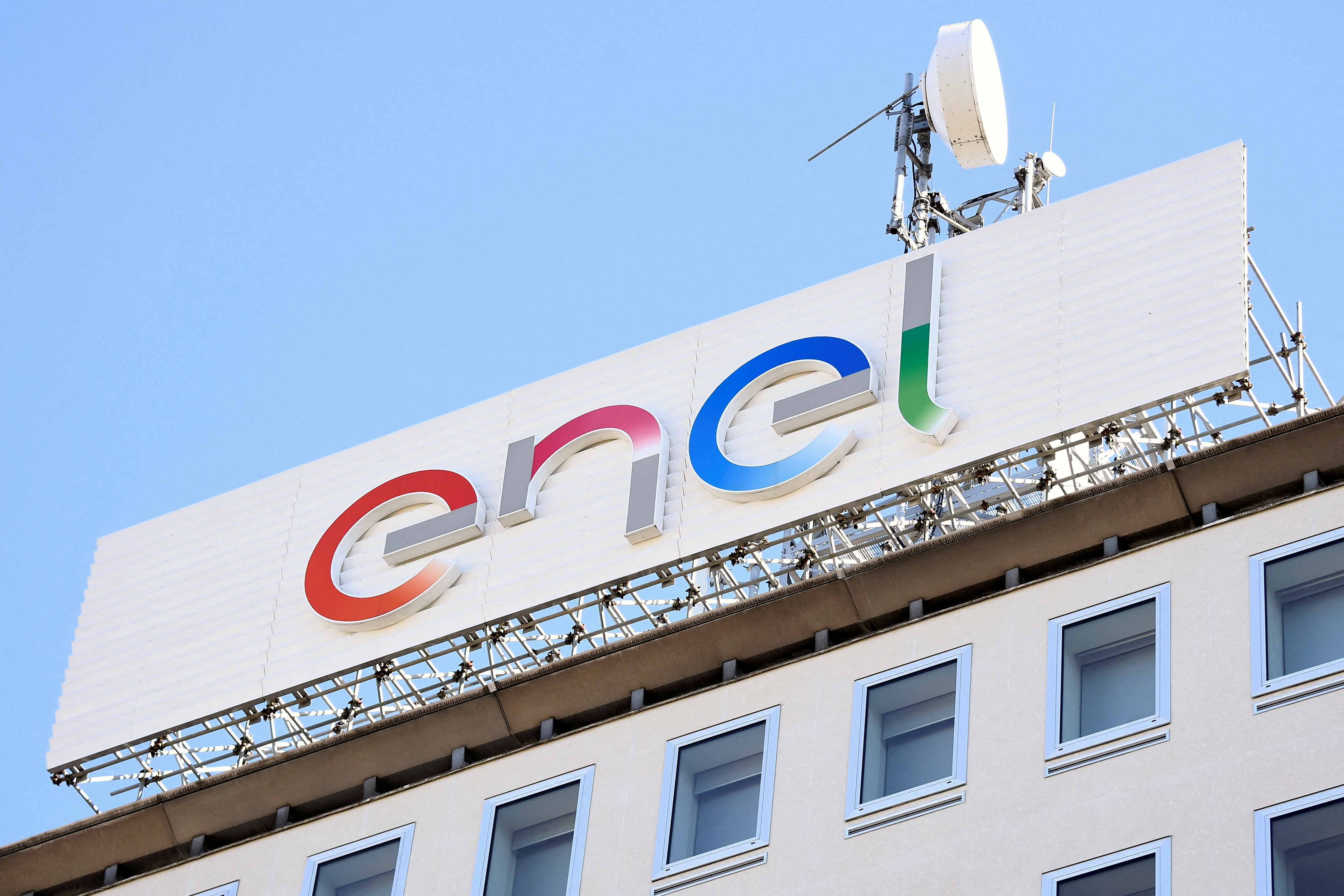 Italy's A2A signs $1.3 bln deal with Enel for distribution