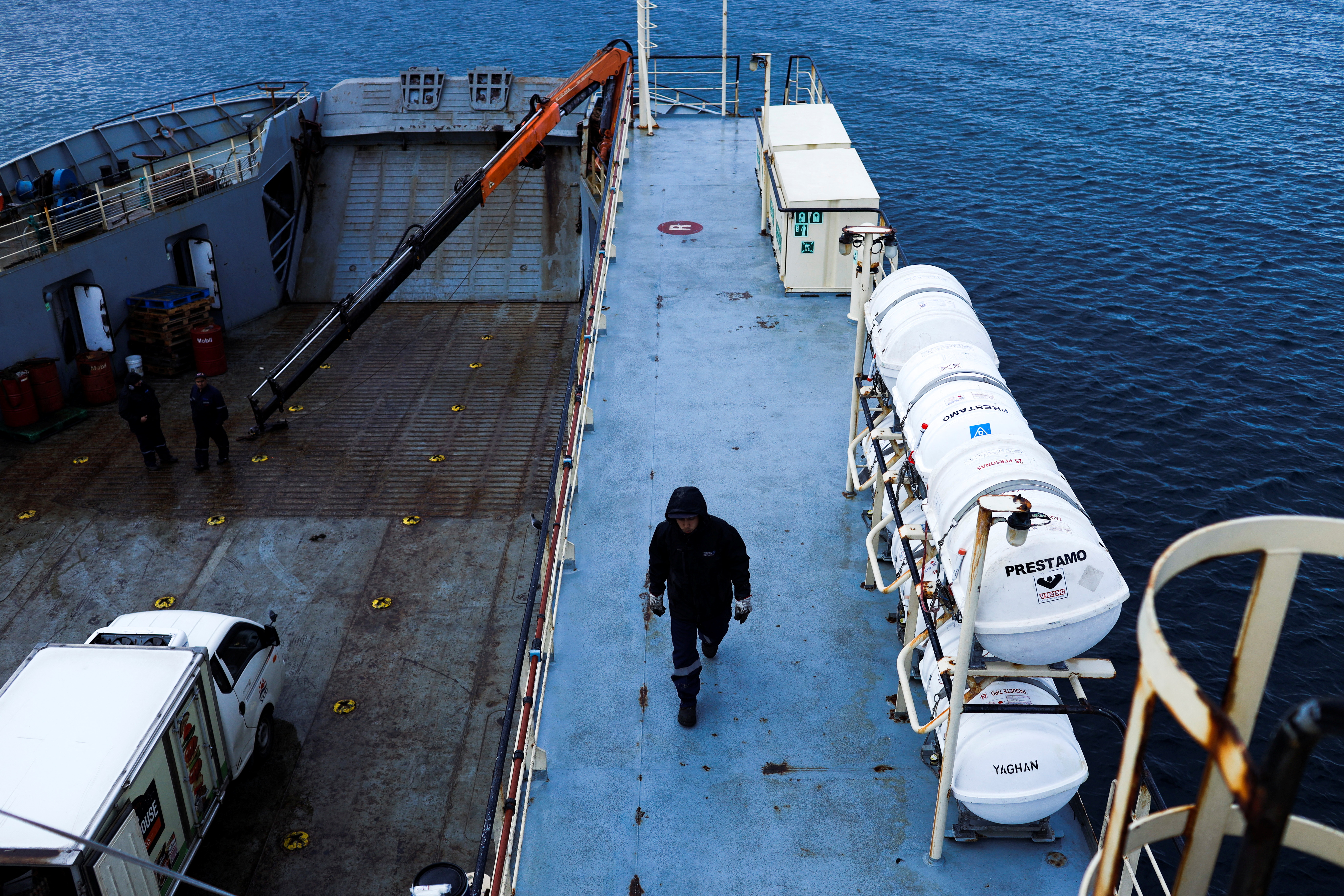 FerryBox device does measuring in the Chile's cold southern seas