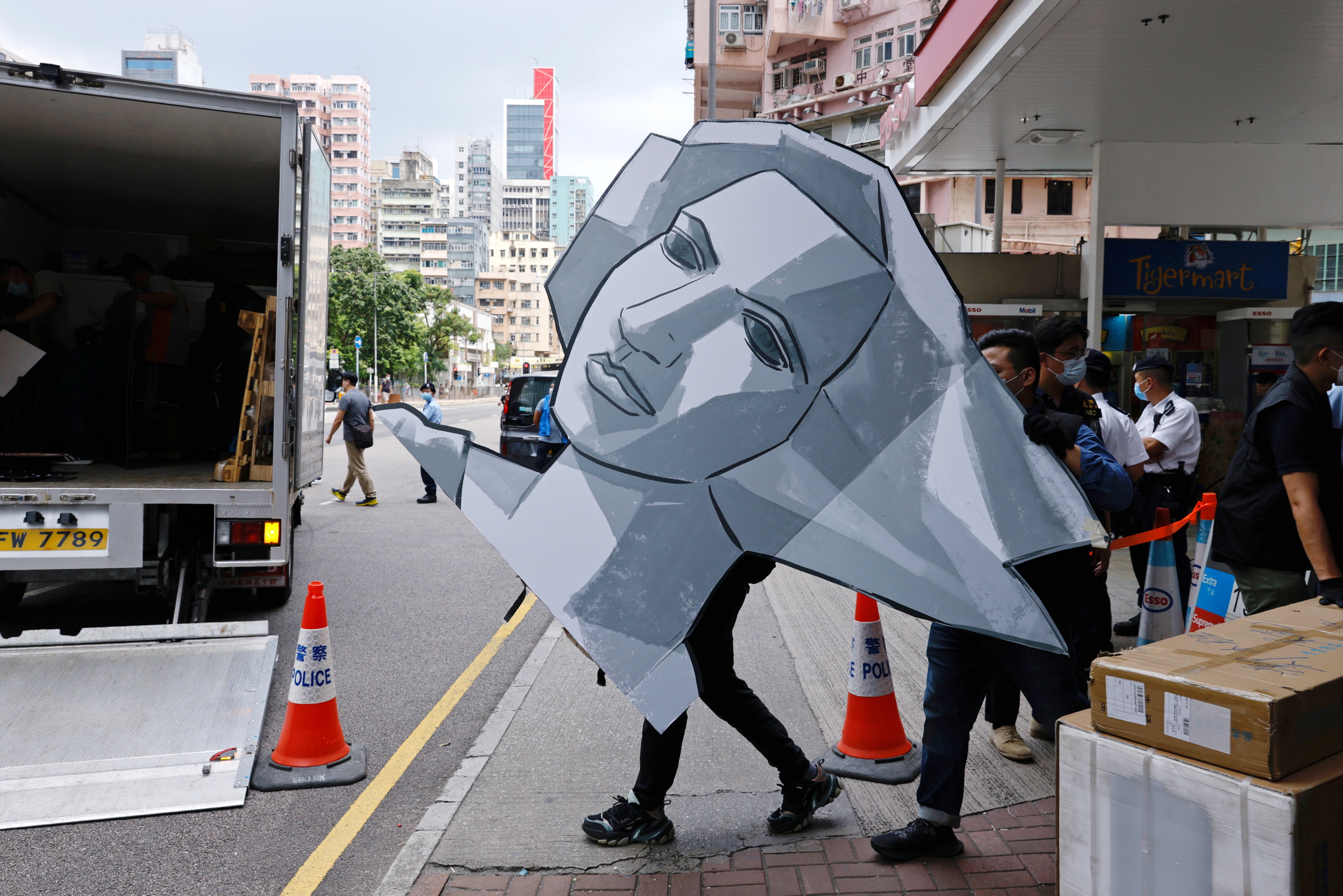 Police raid  June 4th Museum in Hong Kong