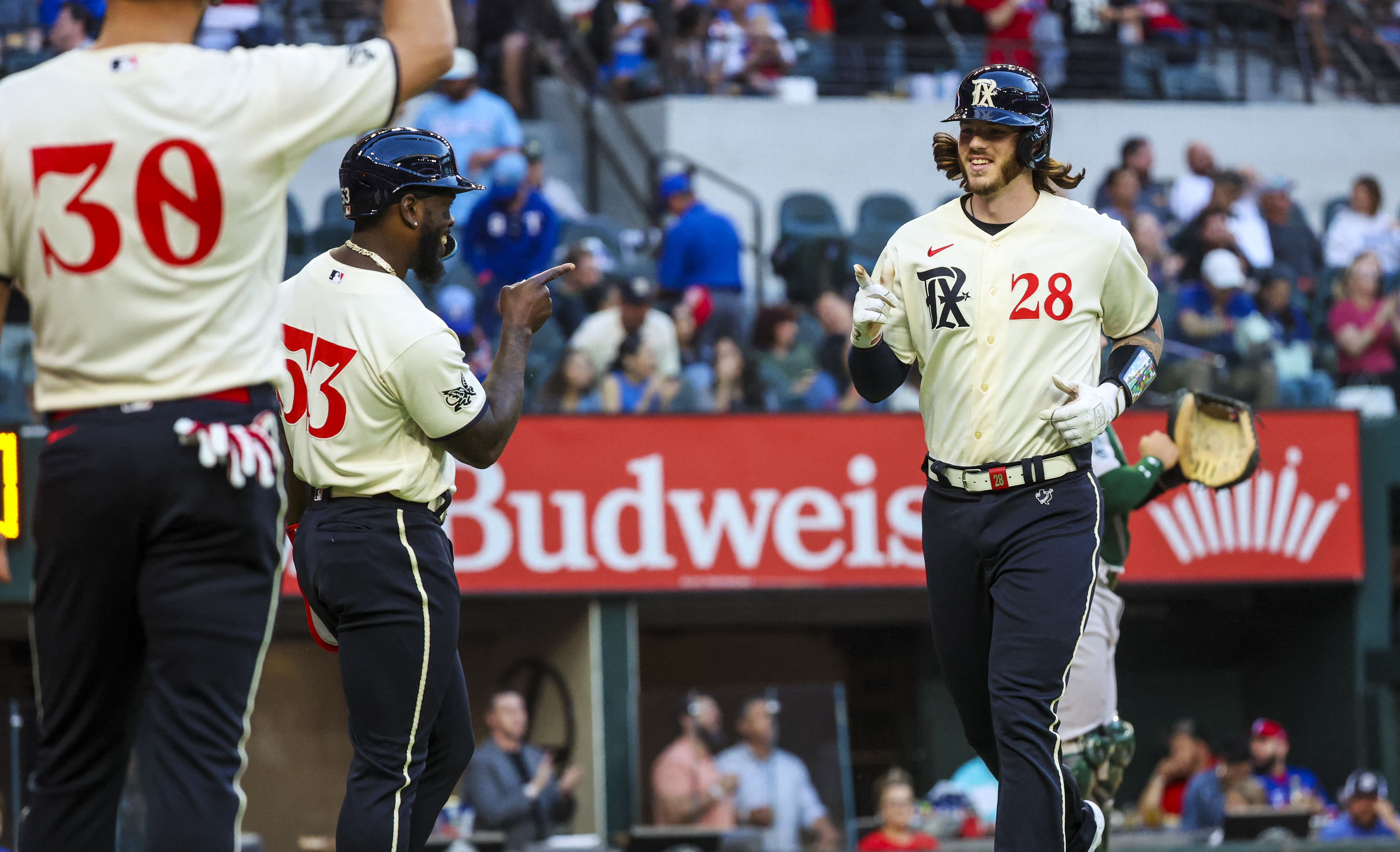 A's end 7-game skid on Diaz's pinch-hit HR in 9th vs Rangers