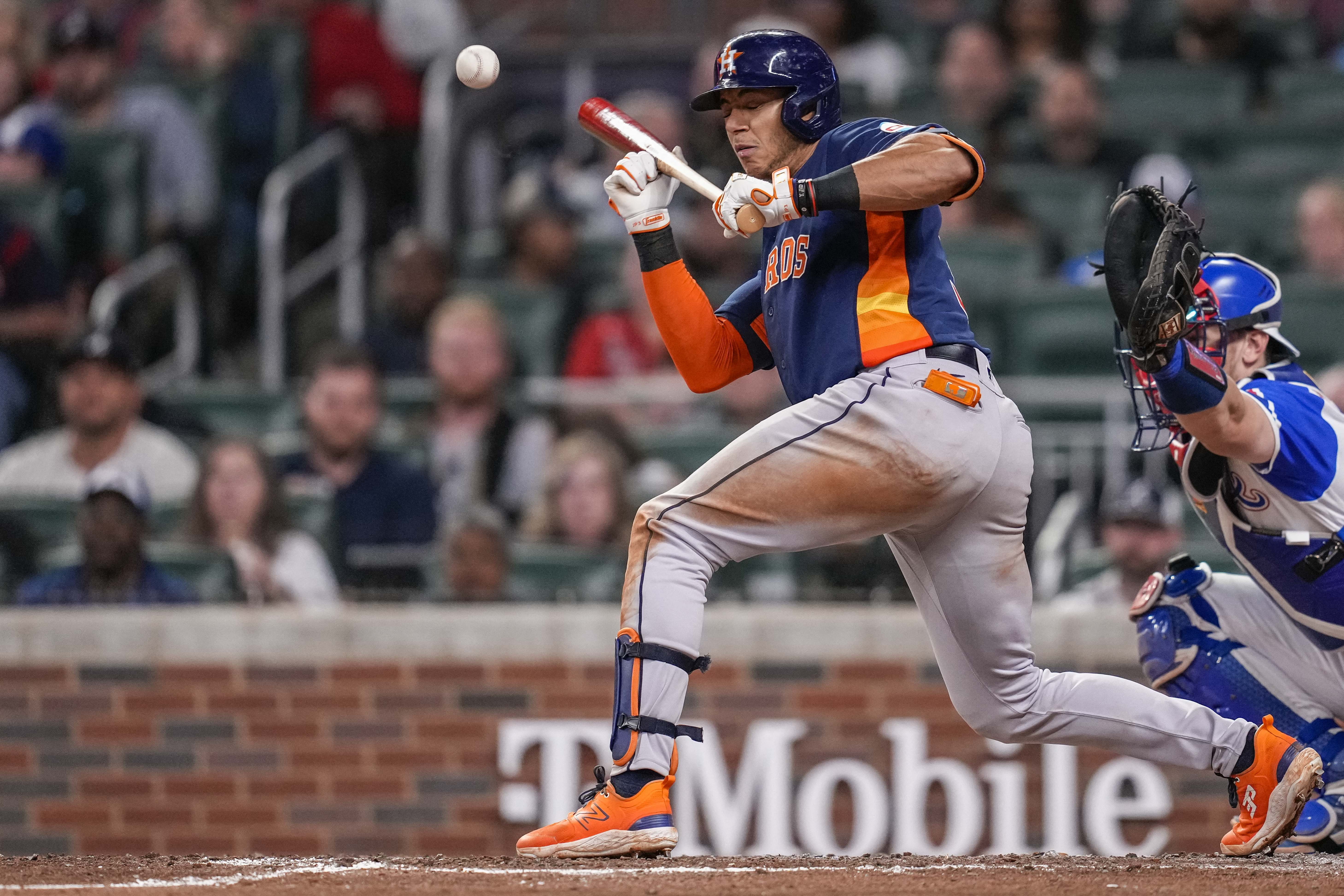 Alvarez, Julks deliver late, Astros top Braves