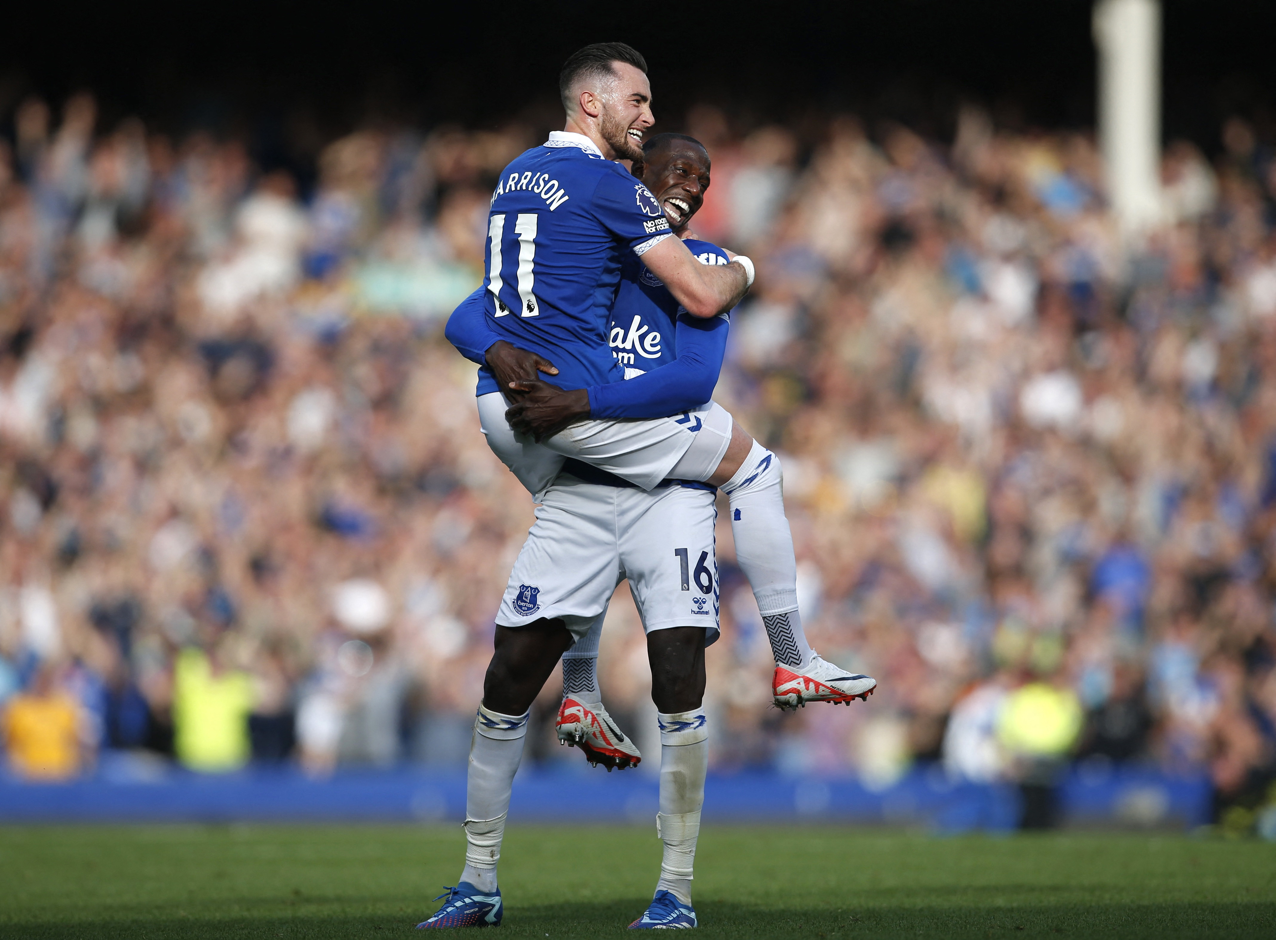 Everton beat lowly Bournemouth to snap home losing run | Reuters