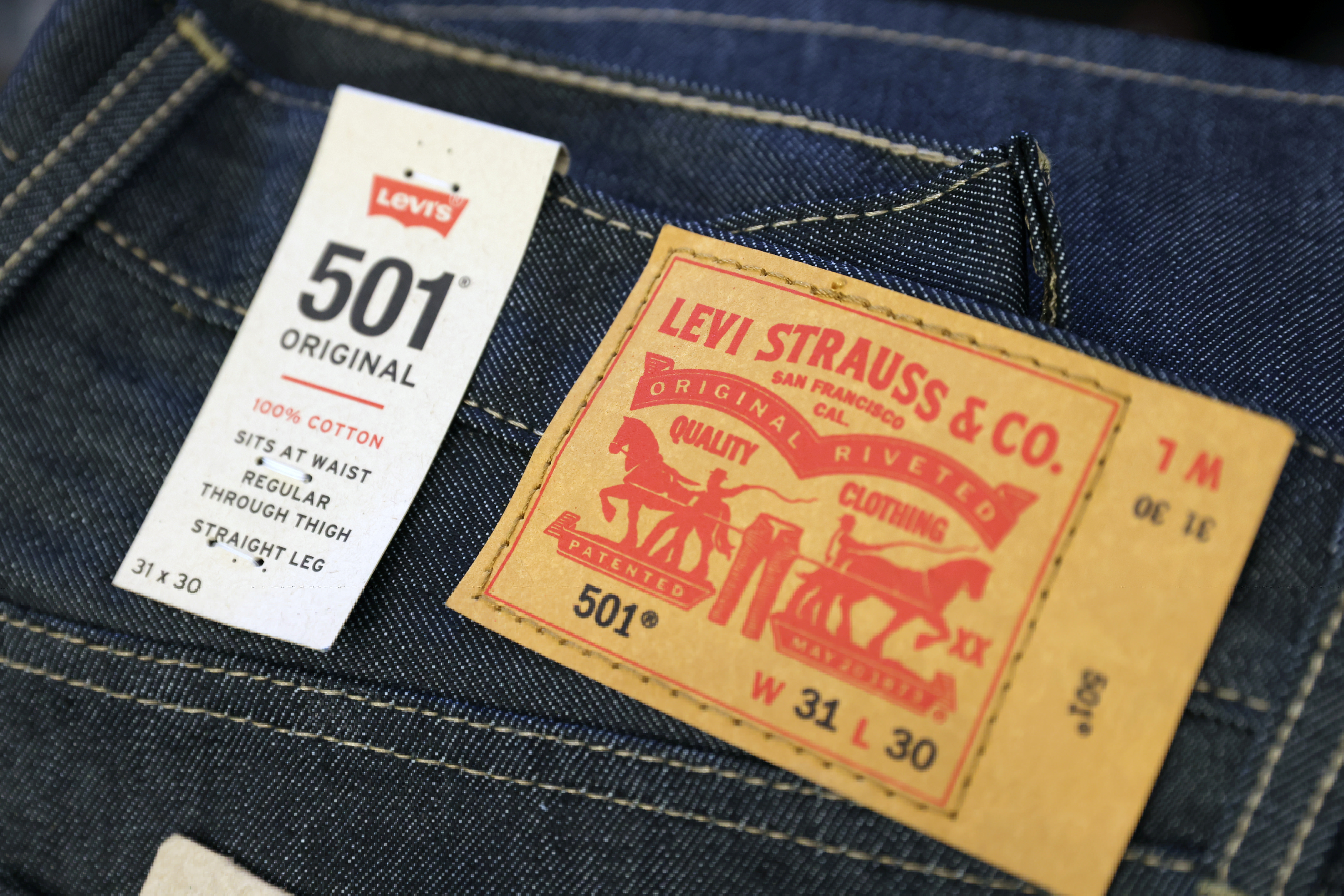 alarm Evolve Kaptajn brie Levi Strauss gives upbeat 2023 sales outlook as demand holds up | Reuters