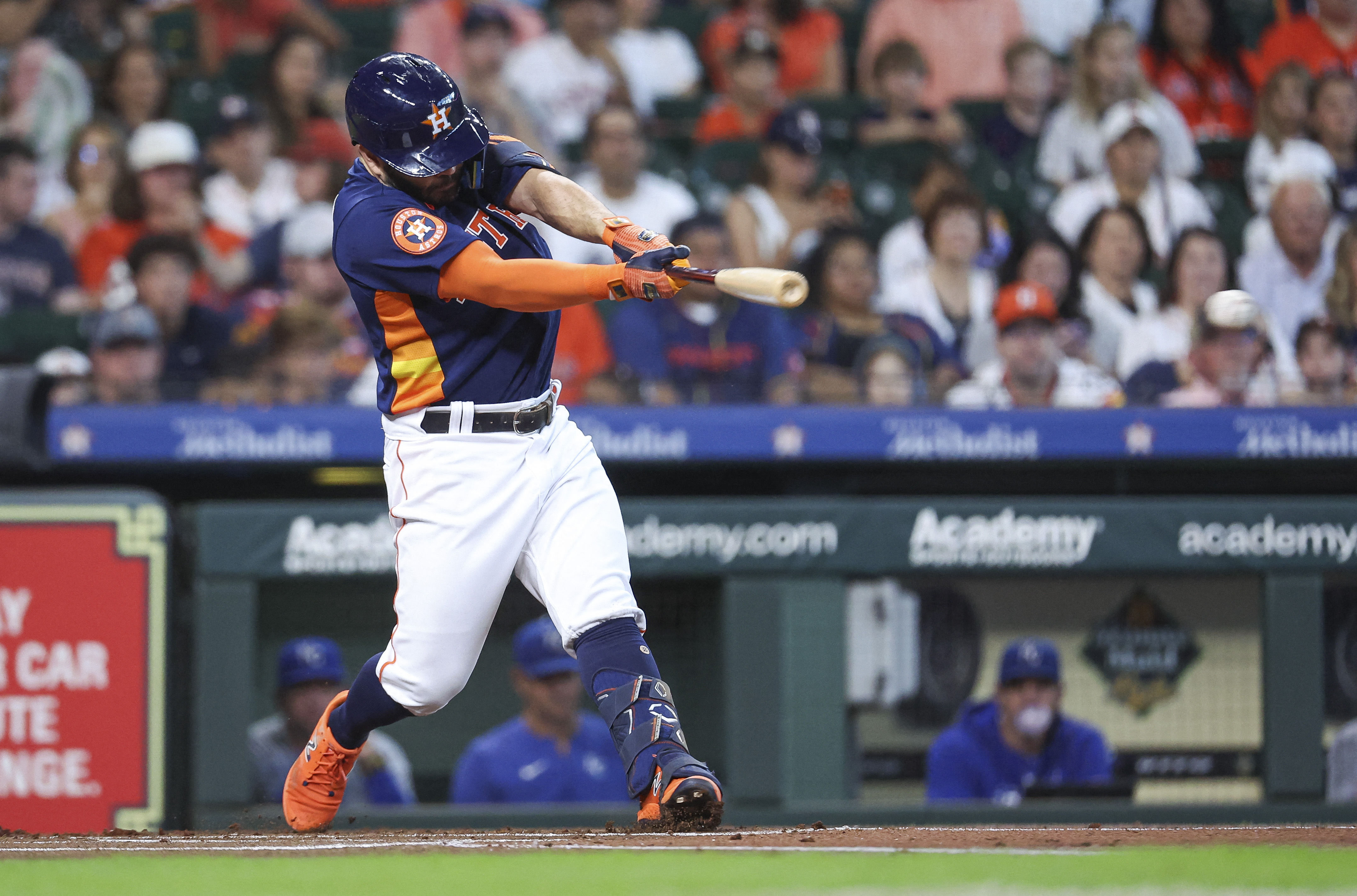 Astros slump continues with sweep by Royals; Houston clinging to